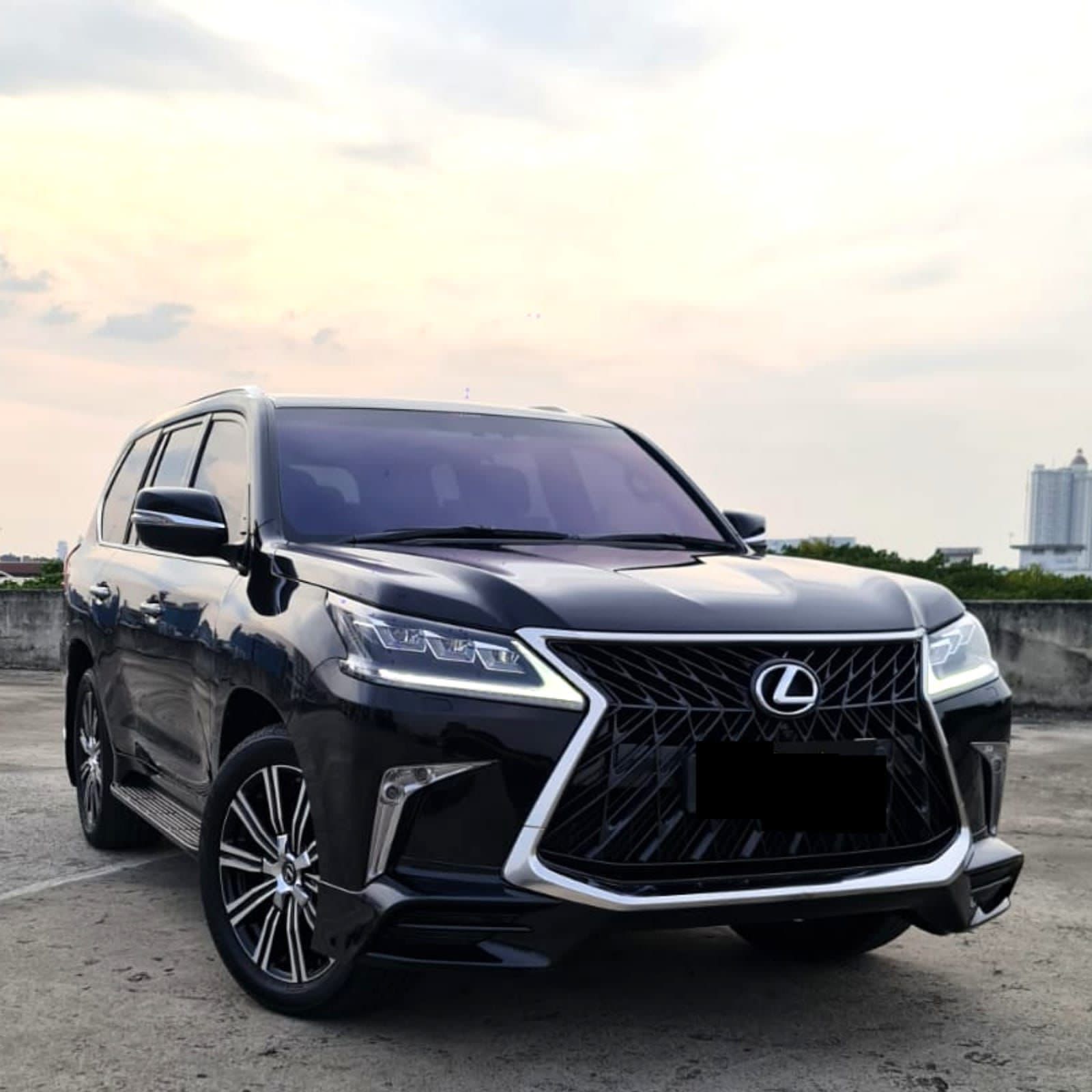 2019 Lexus LX 570 LUX AT Bekas 2019 Lexus LX 570 LUX AT Bekas