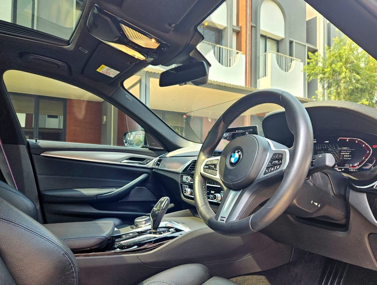 2019 BMW 5 Series Sedan  530i Luxury 2019 BMW 5 Series Sedan  530i Luxury