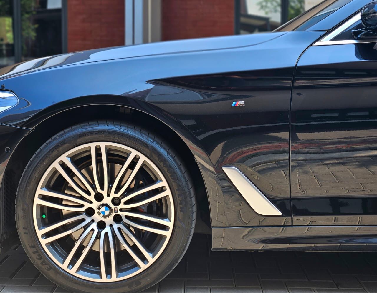 2019 BMW 5 Series Sedan  530i Luxury 2019 BMW 5 Series Sedan  530i Luxury