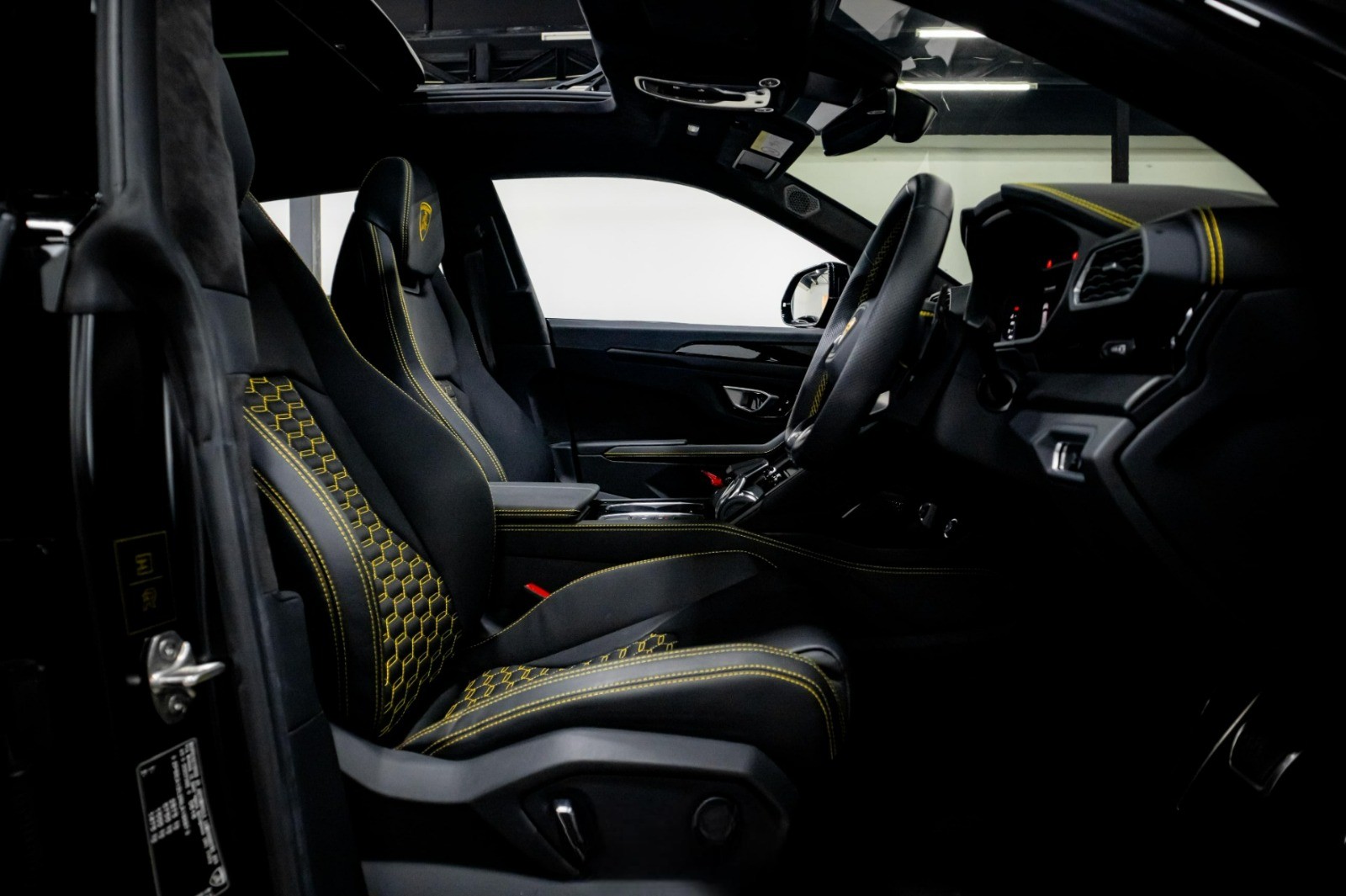 2021 Lamborghini Urus SE 2021 Lamborghini Urus SE