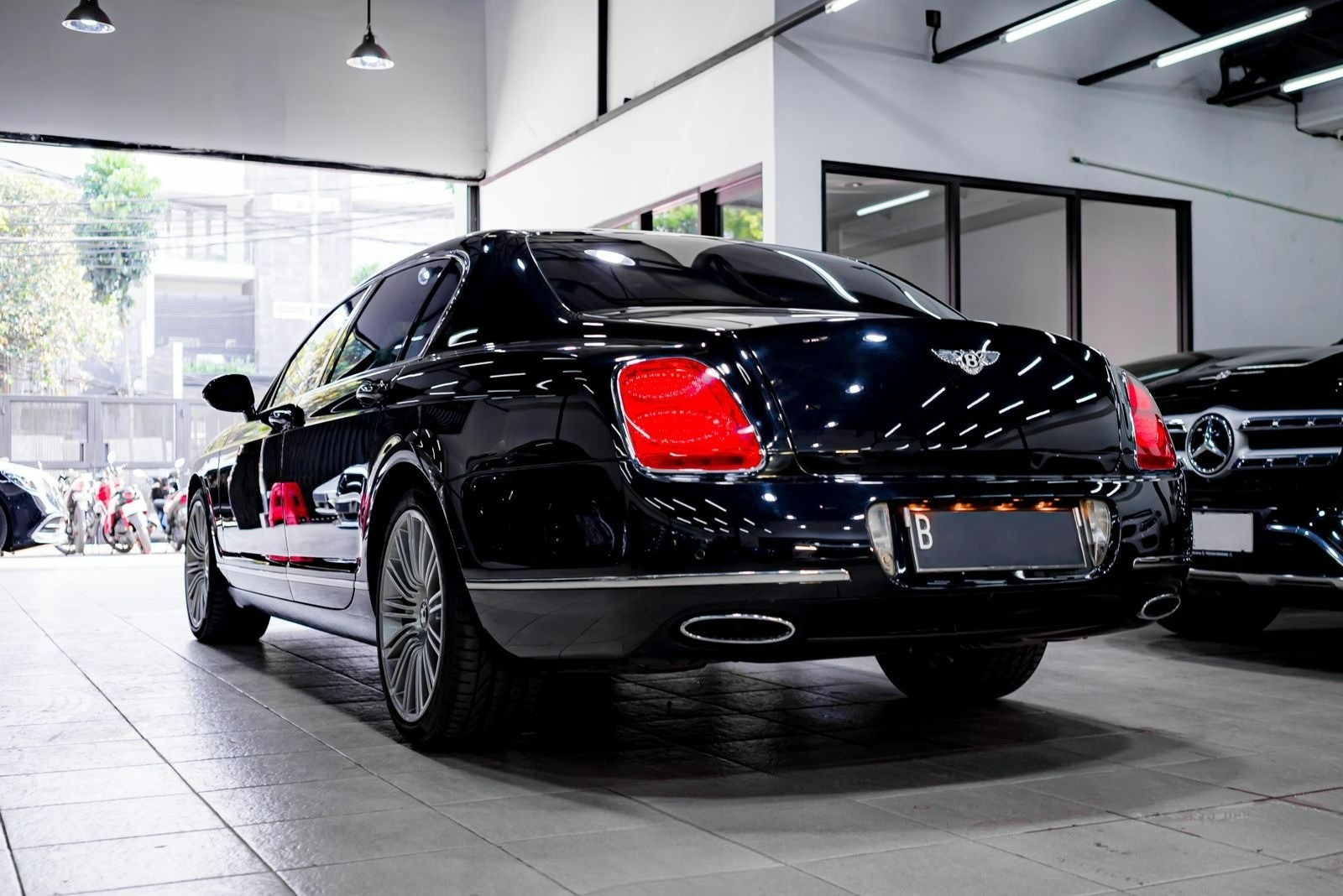 2011 Bentley Flying Spur 6.0 L W12 2011 Bentley Flying Spur 6.0 L W12