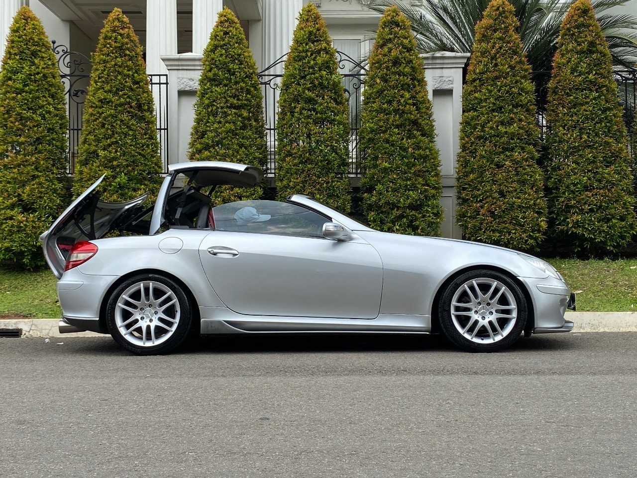 2004 Mercedes Benz SLK-Class SLK 200 1.8L CGI 2004 Mercedes Benz SLK-Class SLK 200 1.8L CGI