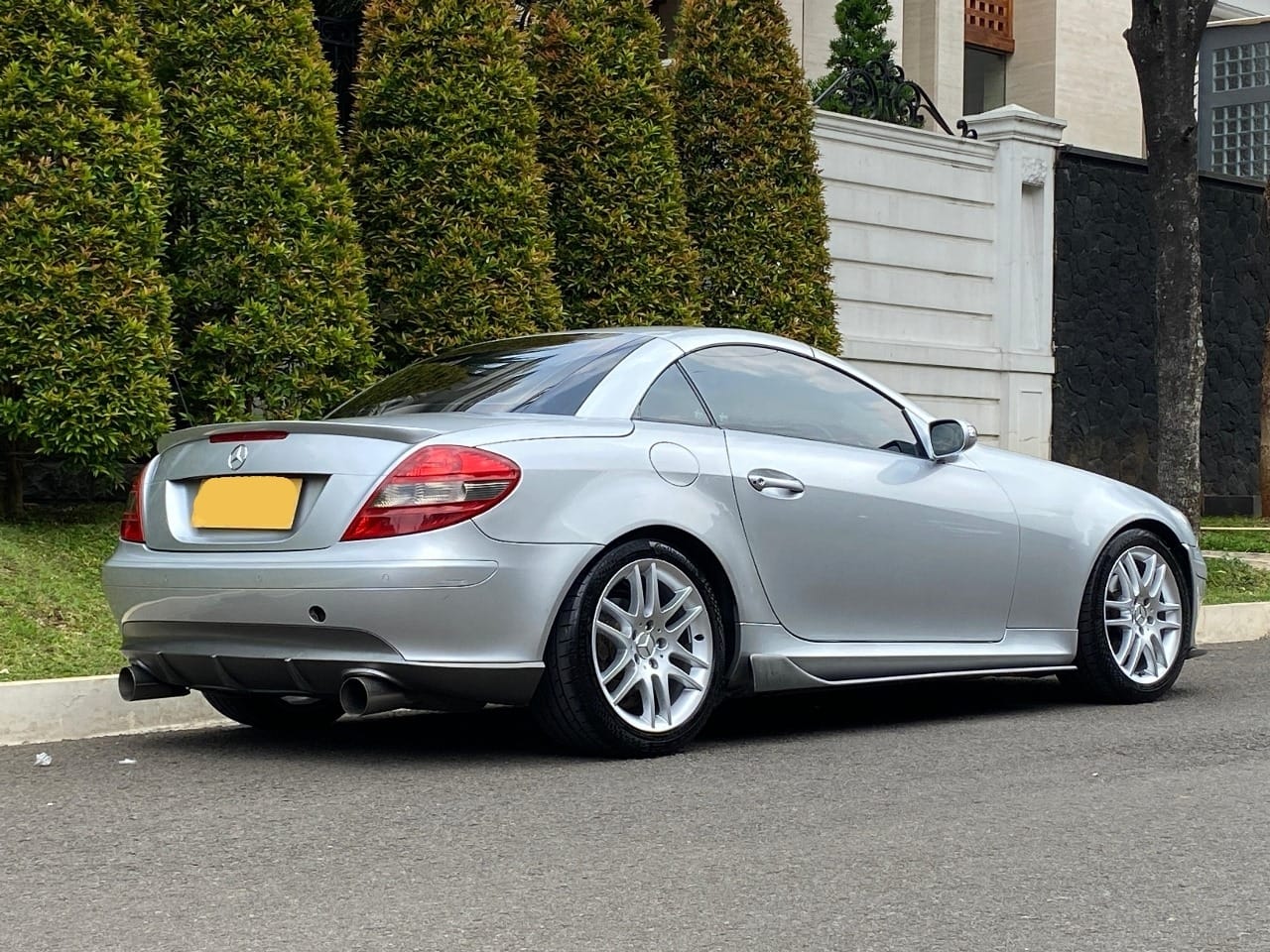 2004 Mercedes Benz SLK-Class SLK 200 1.8L CGI 2004 Mercedes Benz SLK-Class SLK 200 1.8L CGI