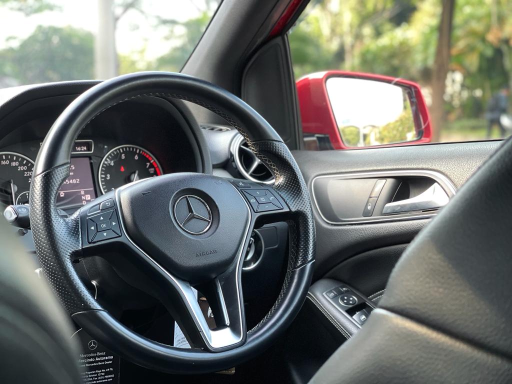 2013 Mercedes Benz B-Class  B 200 Sport 2013 Mercedes Benz B-Class  B 200 Sport