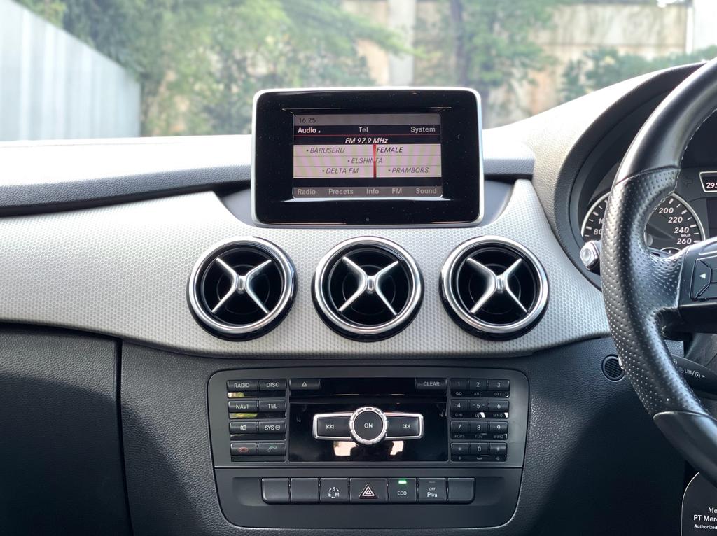 2013 Mercedes Benz B-Class  B 200 Sport 2013 Mercedes Benz B-Class  B 200 Sport