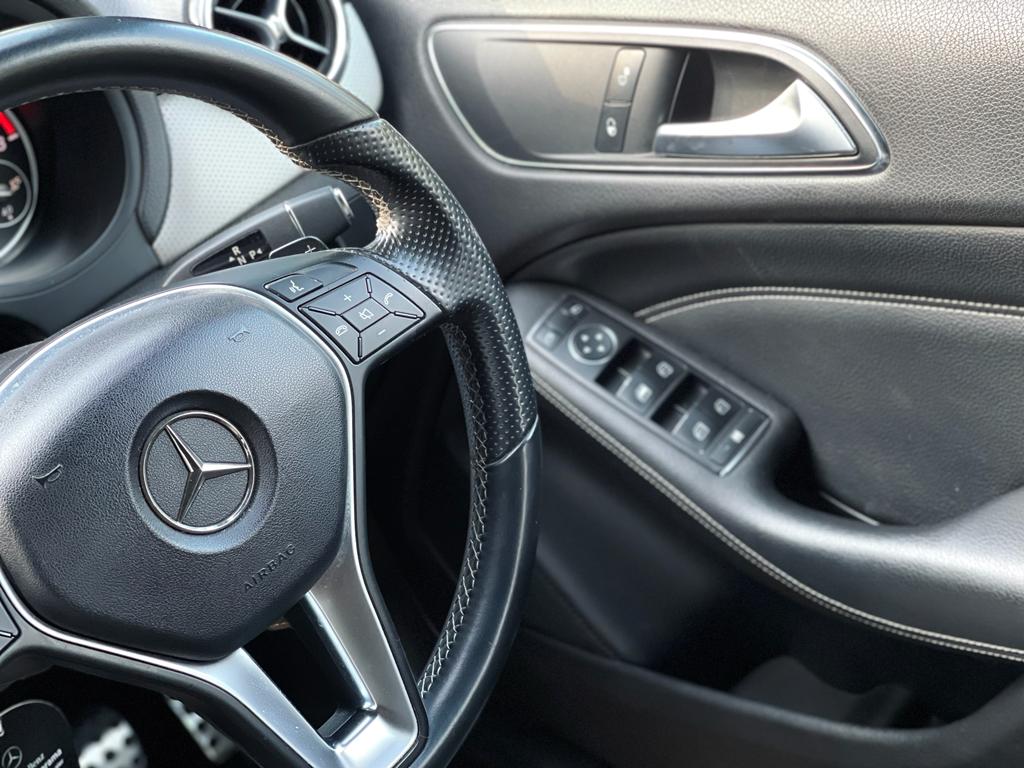 2013 Mercedes Benz B-Class  B 200 Sport 2013 Mercedes Benz B-Class  B 200 Sport