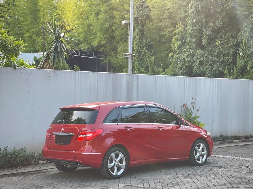 2013 Mercedes Benz B-Class  B 200 Sport 2013 Mercedes Benz B-Class  B 200 Sport