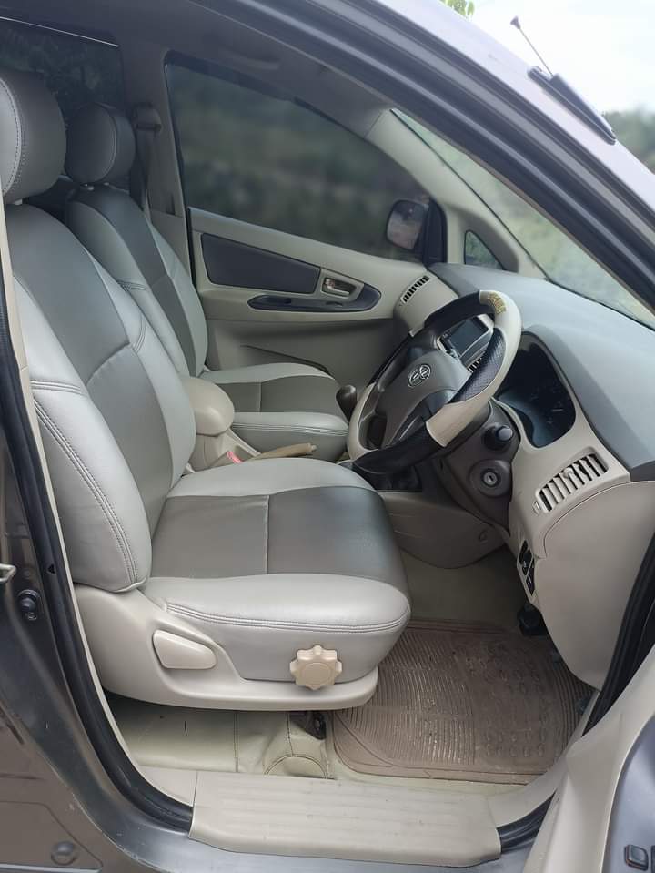 2011 Toyota Kijang Innova 2011 Toyota Kijang Innova