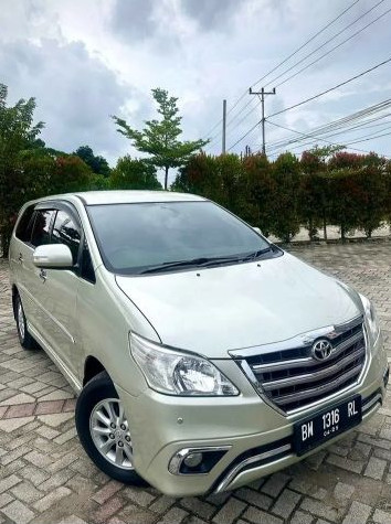 2014 Toyota Kijang Innova 2014 Toyota Kijang Innova