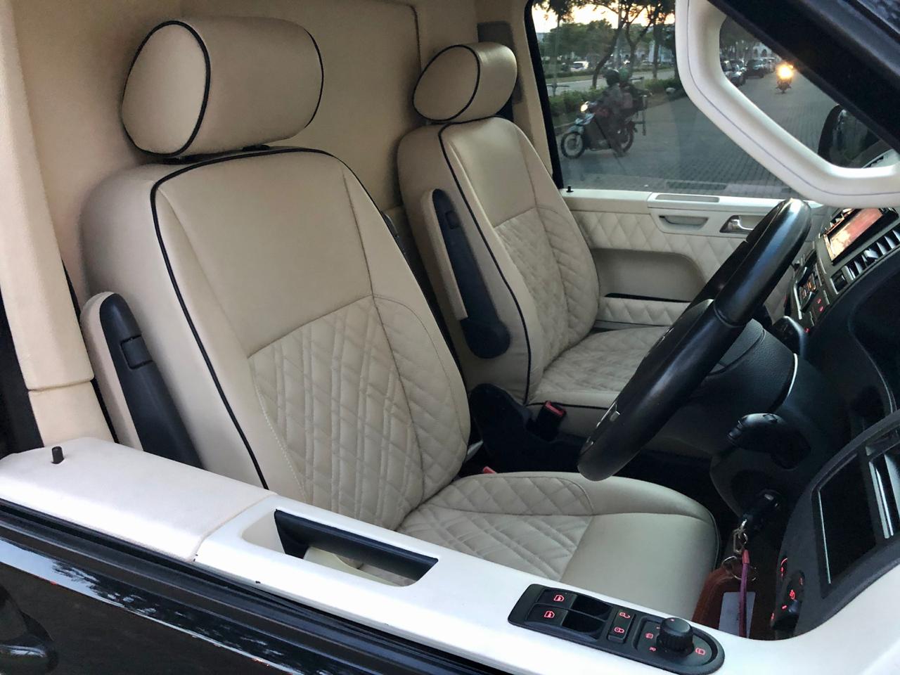 2011 Volkswagen Caravelle 2.0L TDI 2011 Volkswagen Caravelle 2.0L TDI