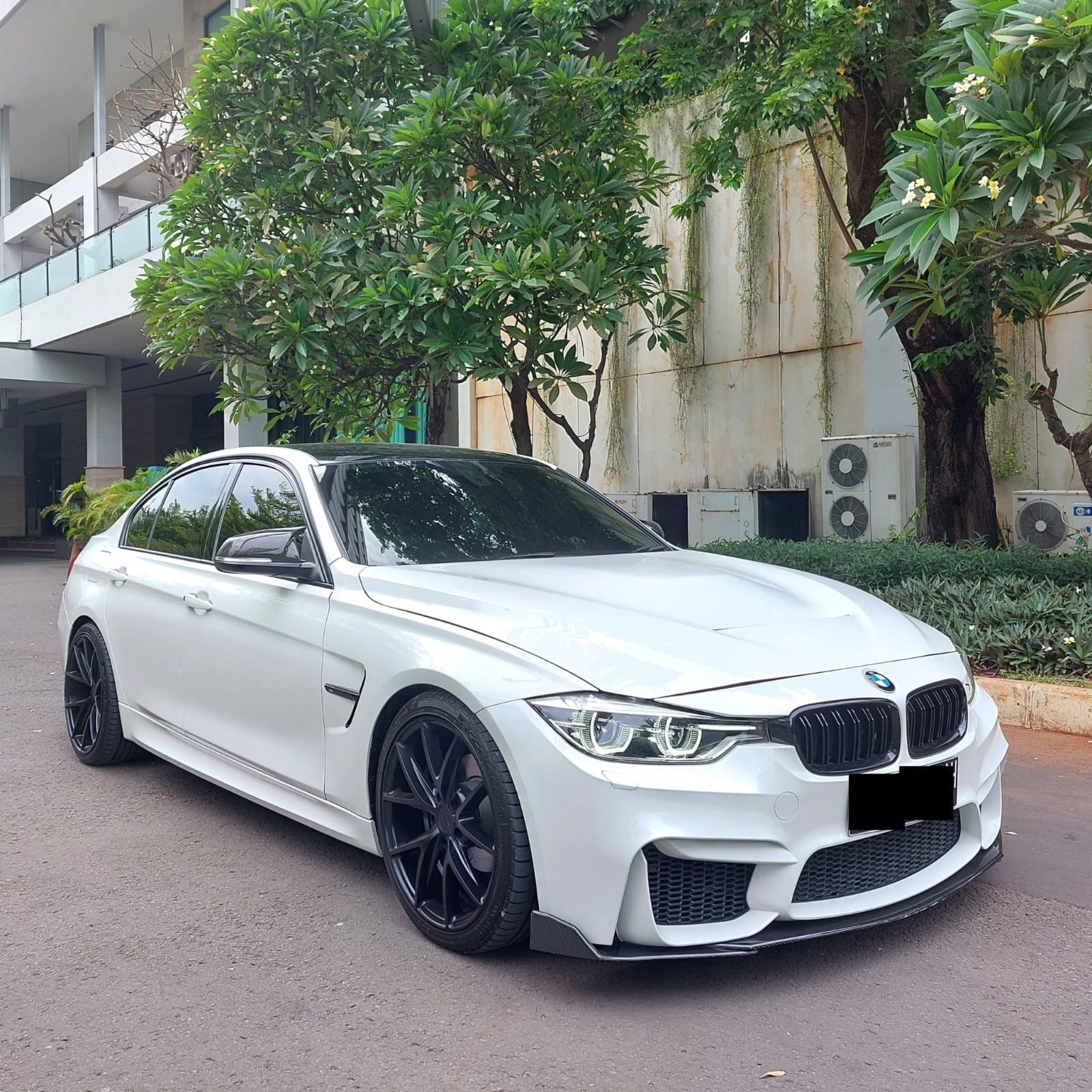 Second Hand 2016 BMW 3 Series Sedan  320i F30 SPORT Second Hand 2016 BMW 3 Series Sedan  320i F30 SPORT