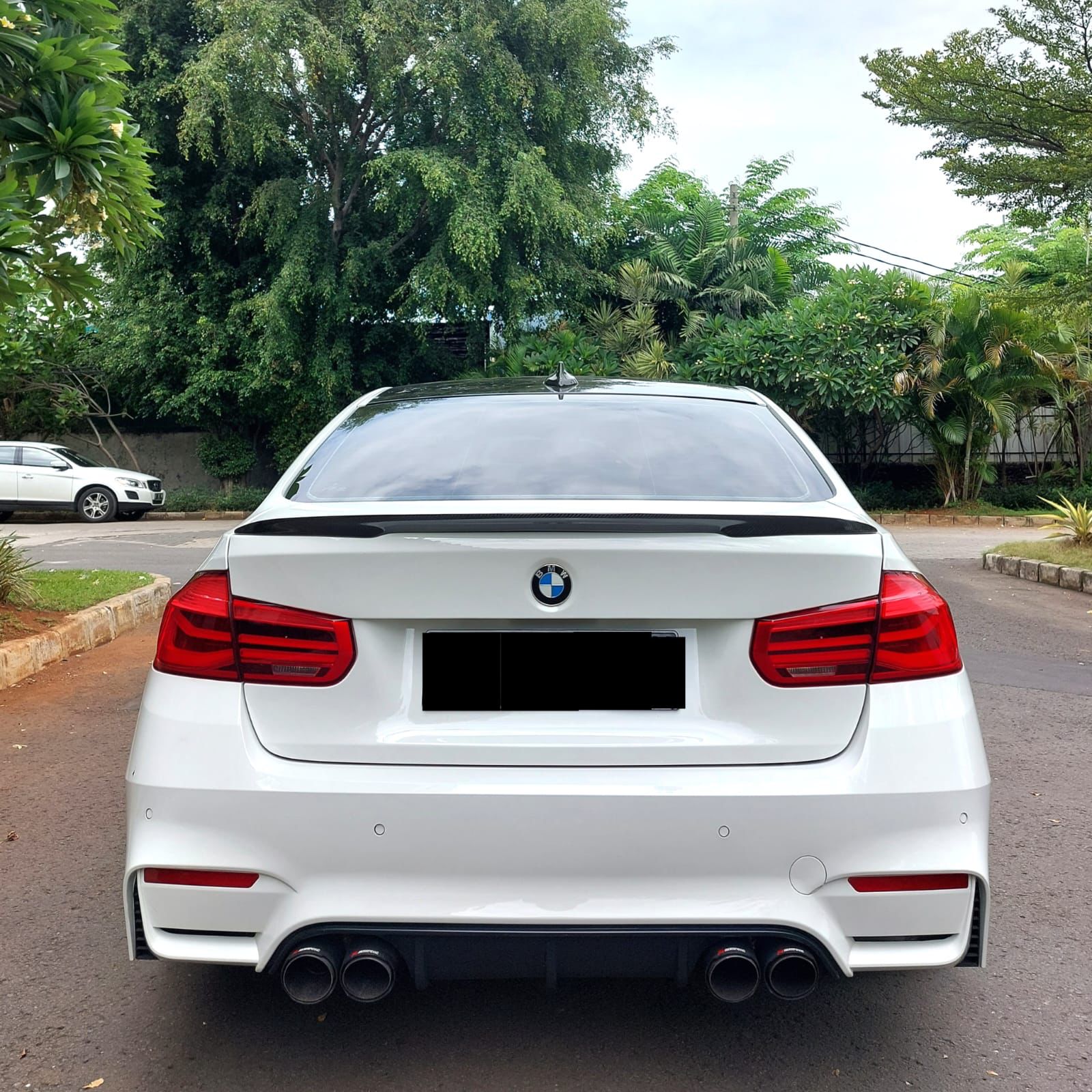 2016 BMW 3 Series Sedan  320i F30 SPORT 2016 BMW 3 Series Sedan  320i F30 SPORT