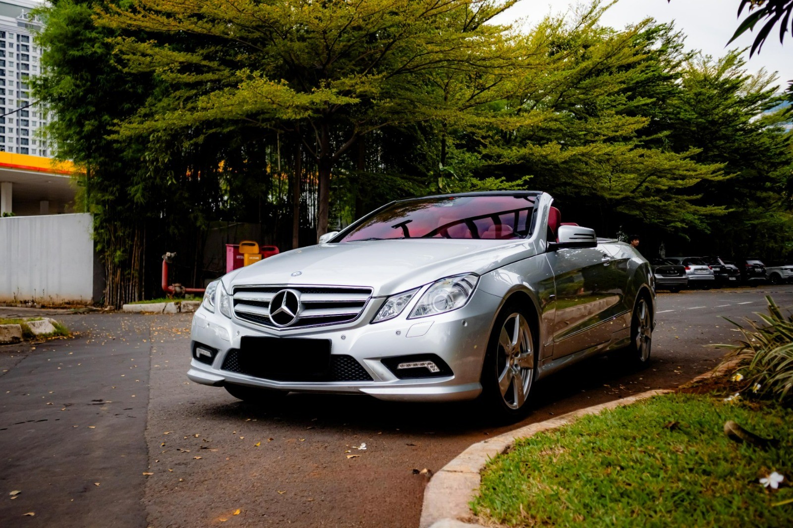 2011 Mercedes Benz E-Class  E250 CGI CABR AT CBU 2011 Mercedes Benz E-Class  E250 CGI CABR AT CBU