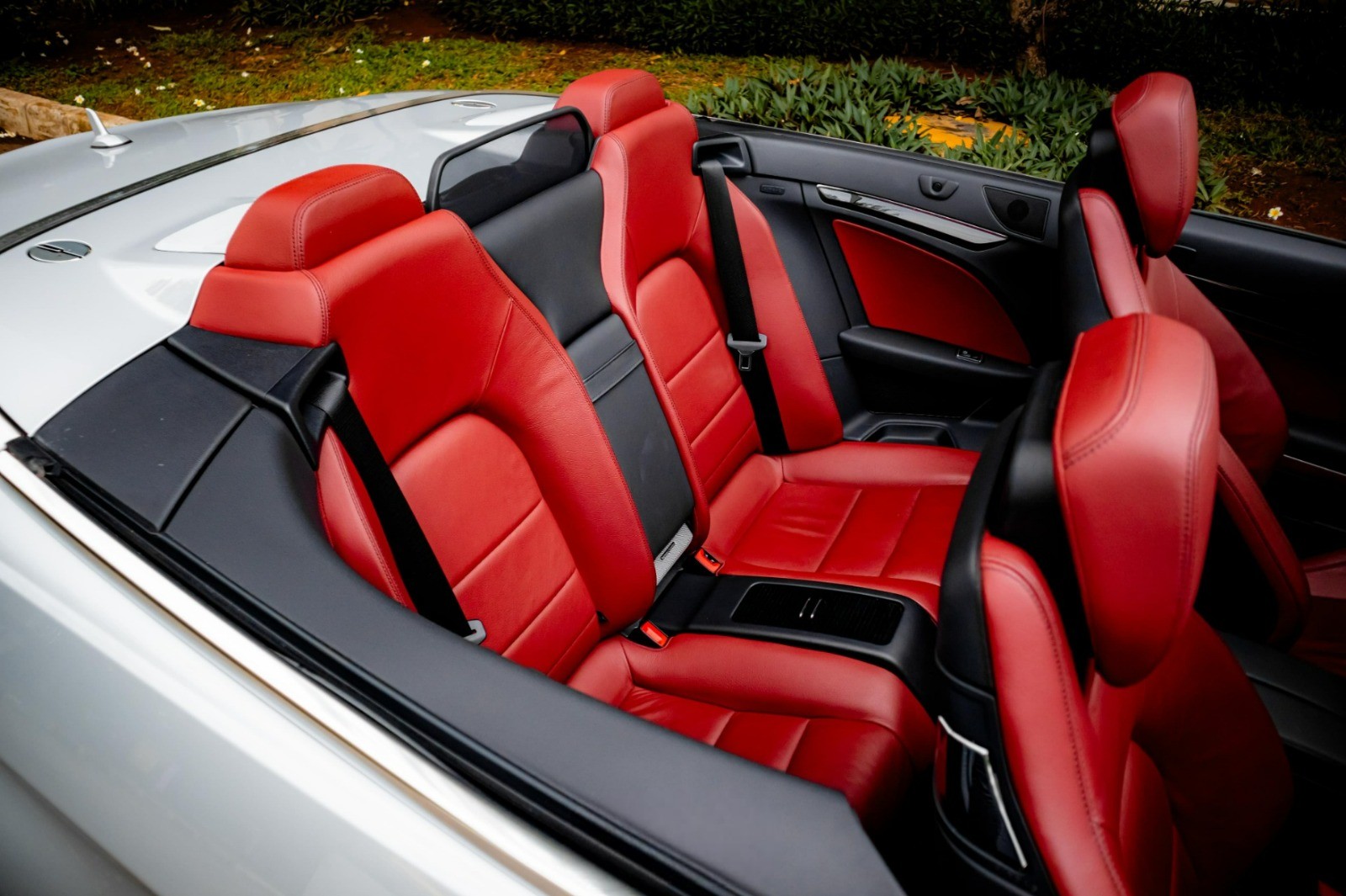 2011 Mercedes Benz E-Class  E250 CGI CABR AT CBU 2011 Mercedes Benz E-Class  E250 CGI CABR AT CBU