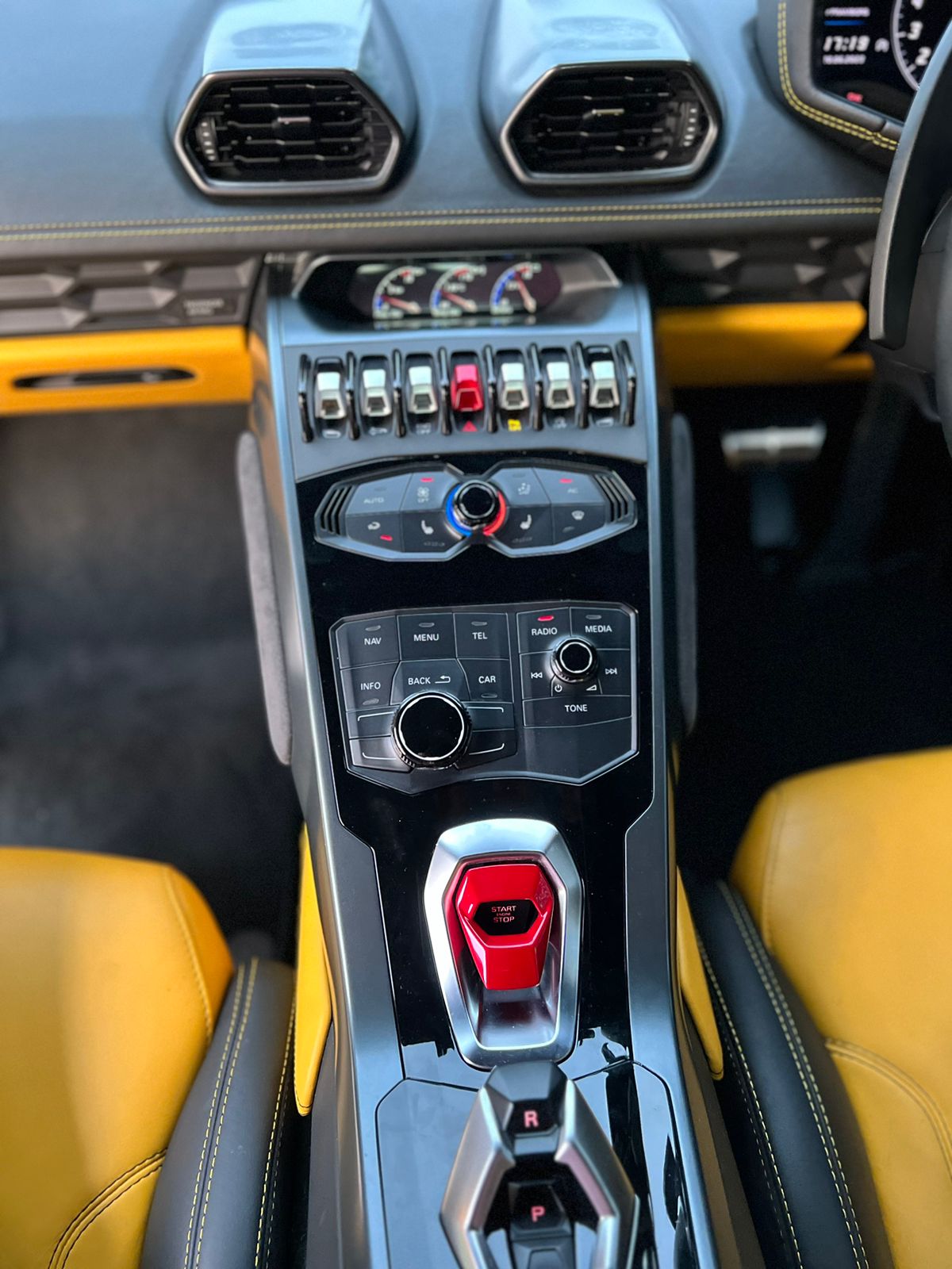 2015 Lamborghini Huracan LP 610-4 2015 Lamborghini Huracan LP 610-4