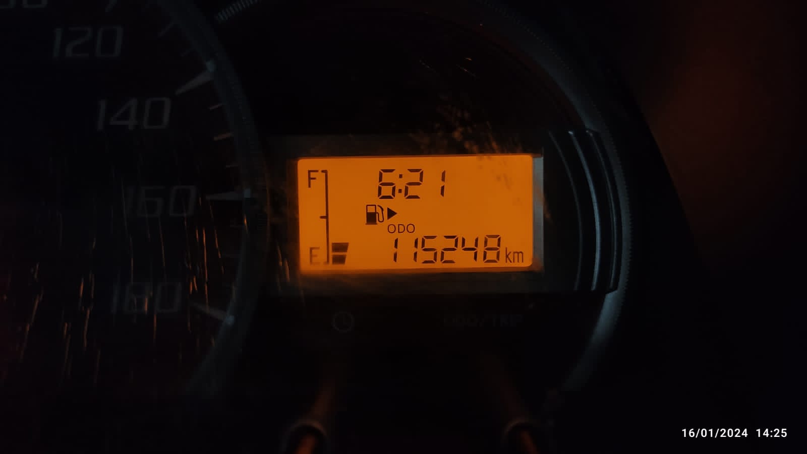 2013 Daihatsu Xenia 2013 Daihatsu Xenia