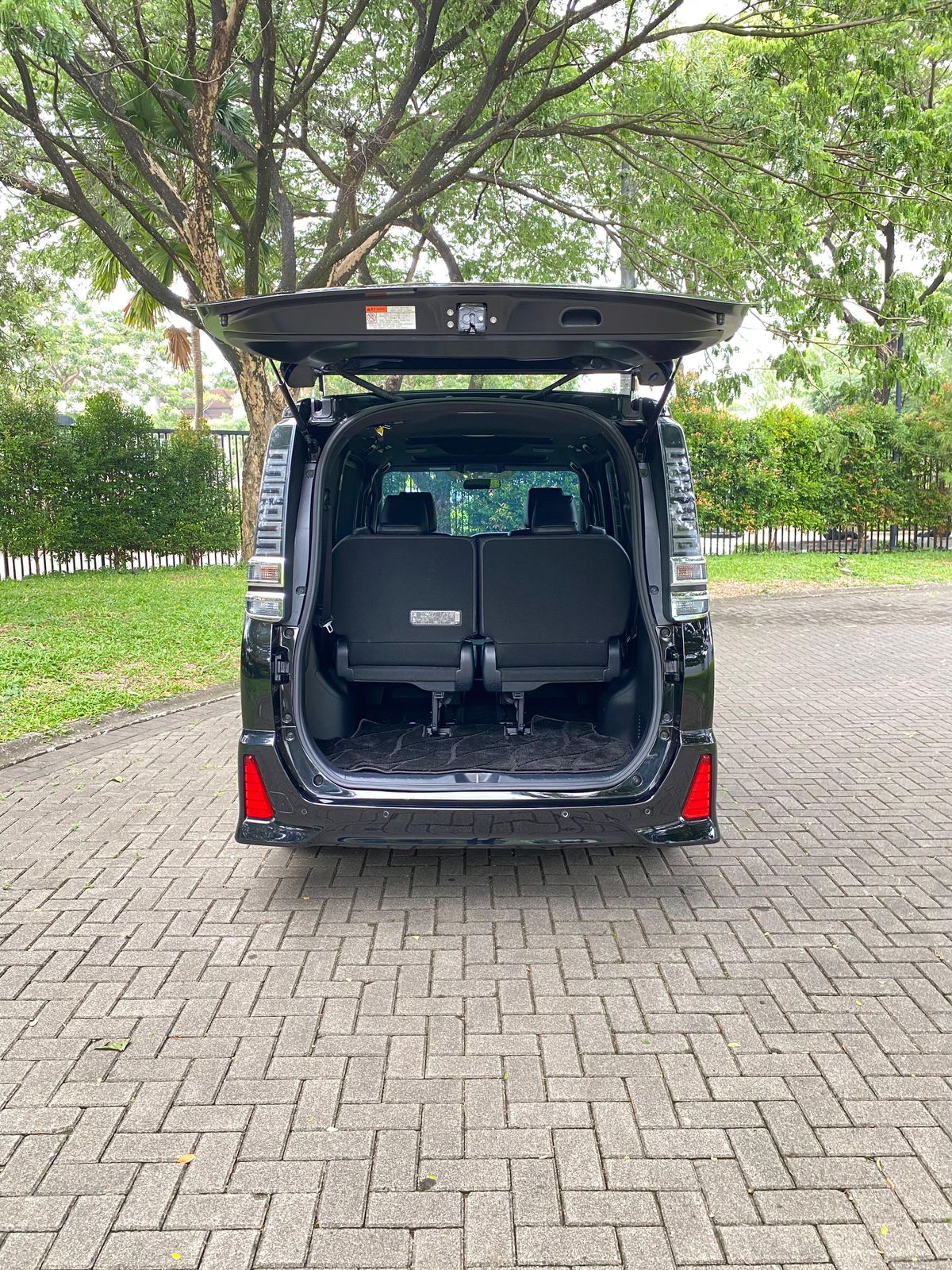 2019 Toyota Voxy 2.0 CVT 2019 Toyota Voxy 2.0 CVT