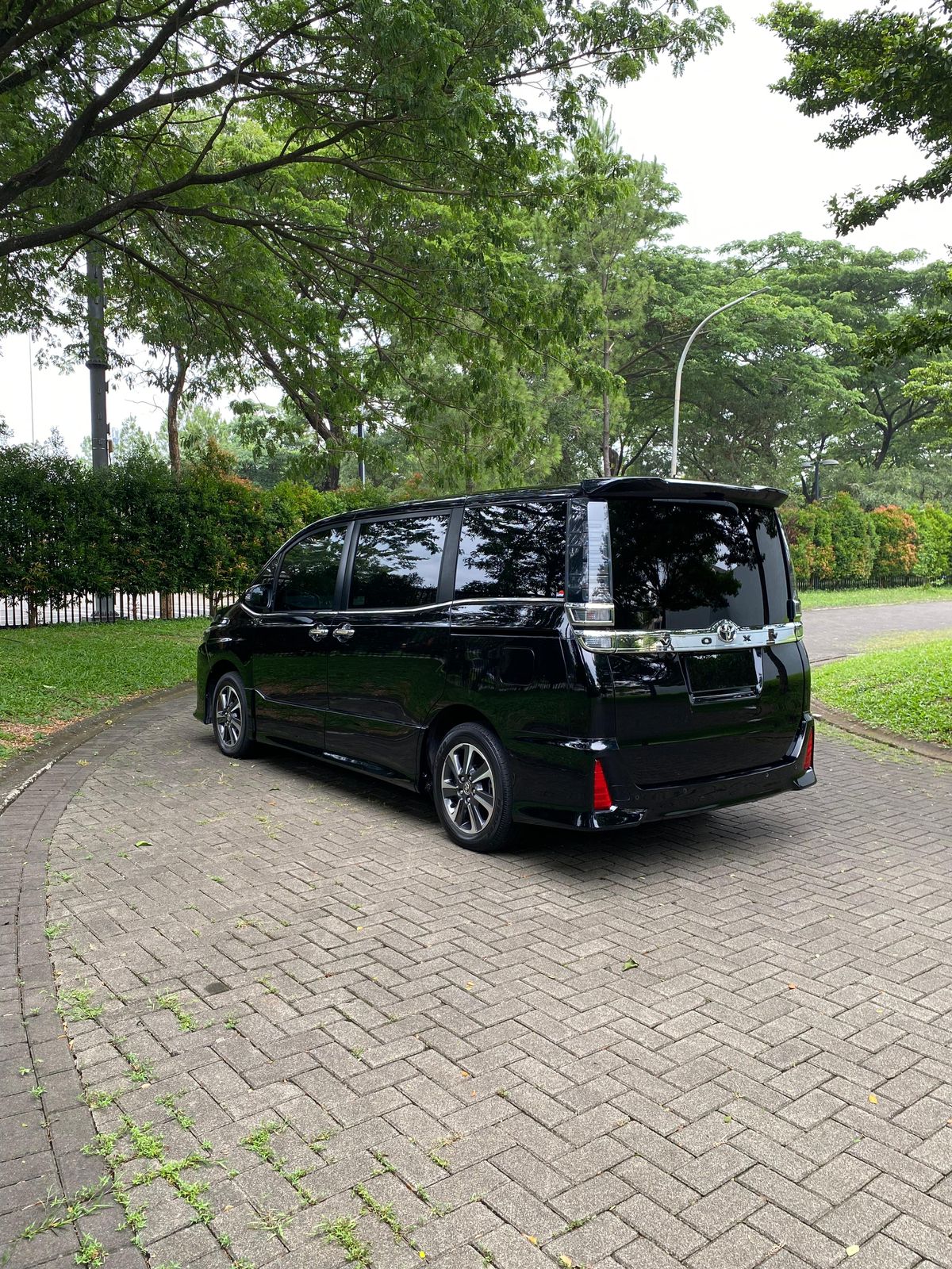 2019 Toyota Voxy 2.0 CVT 2019 Toyota Voxy 2.0 CVT