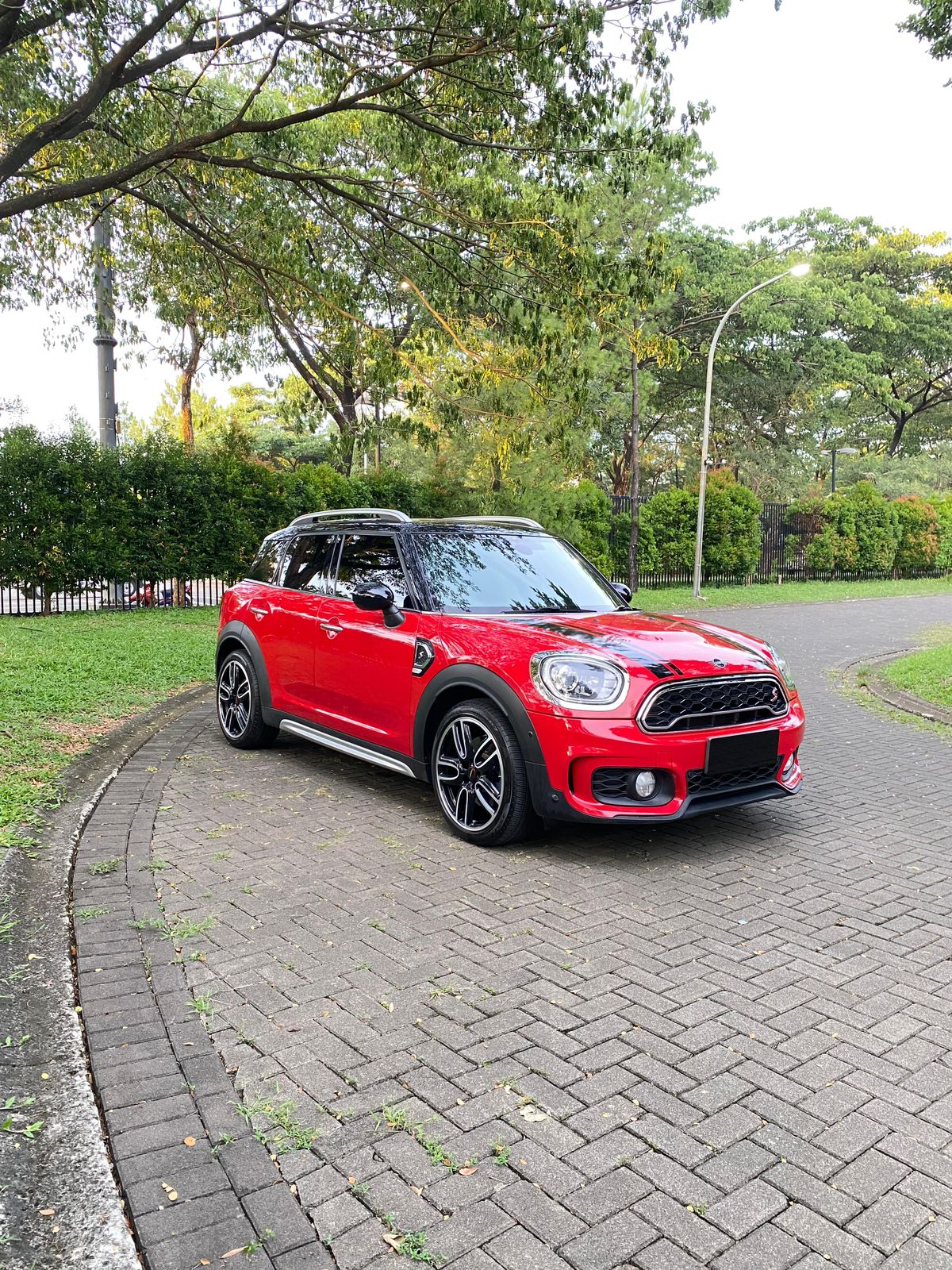 2018 MINI Cooper S Countryman 2.0L AT Bekas 2018 MINI Cooper S Countryman 2.0L AT Bekas