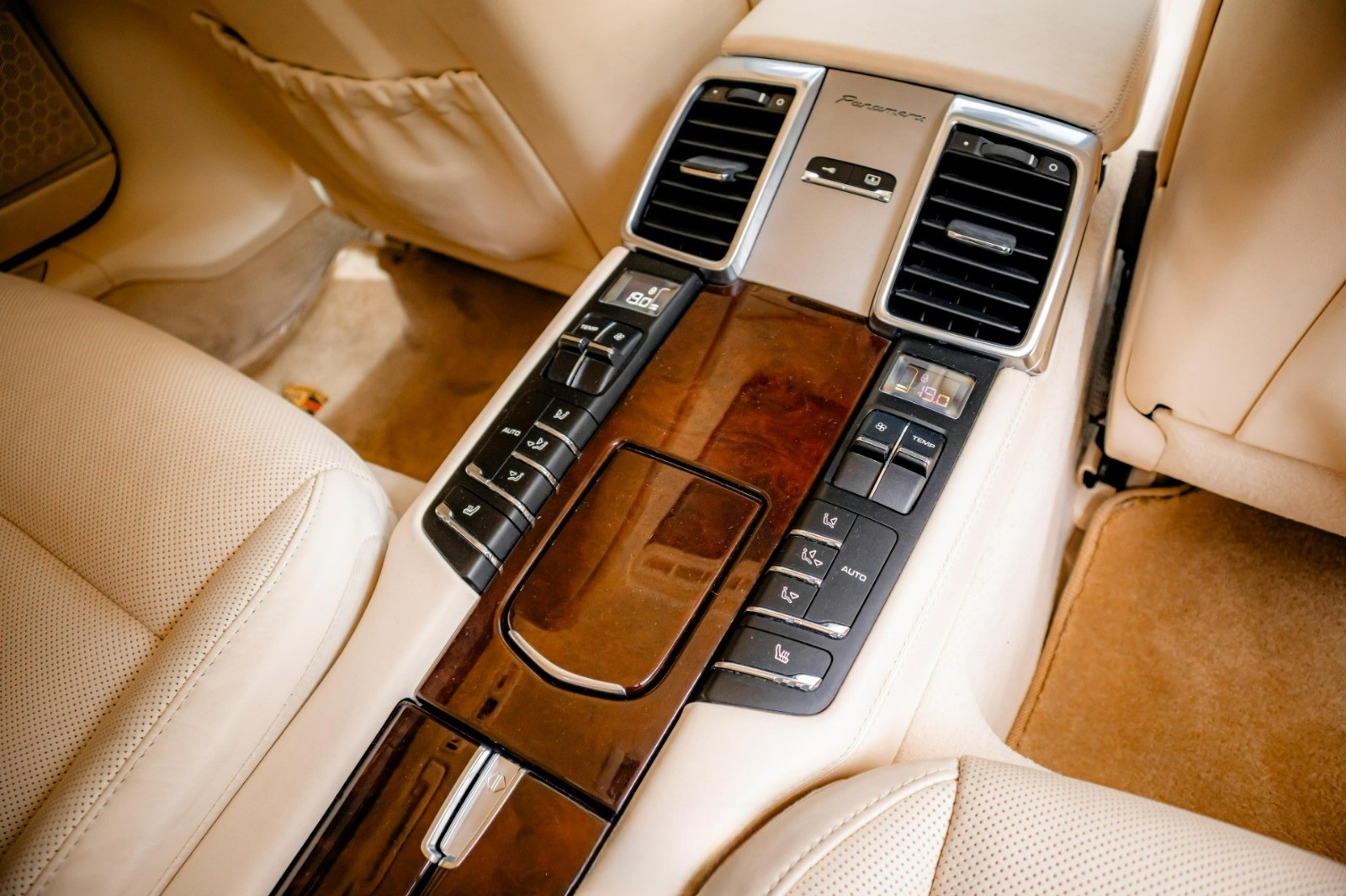 2011 Porsche Panamera Turbo PDK 2011 Porsche Panamera Turbo PDK