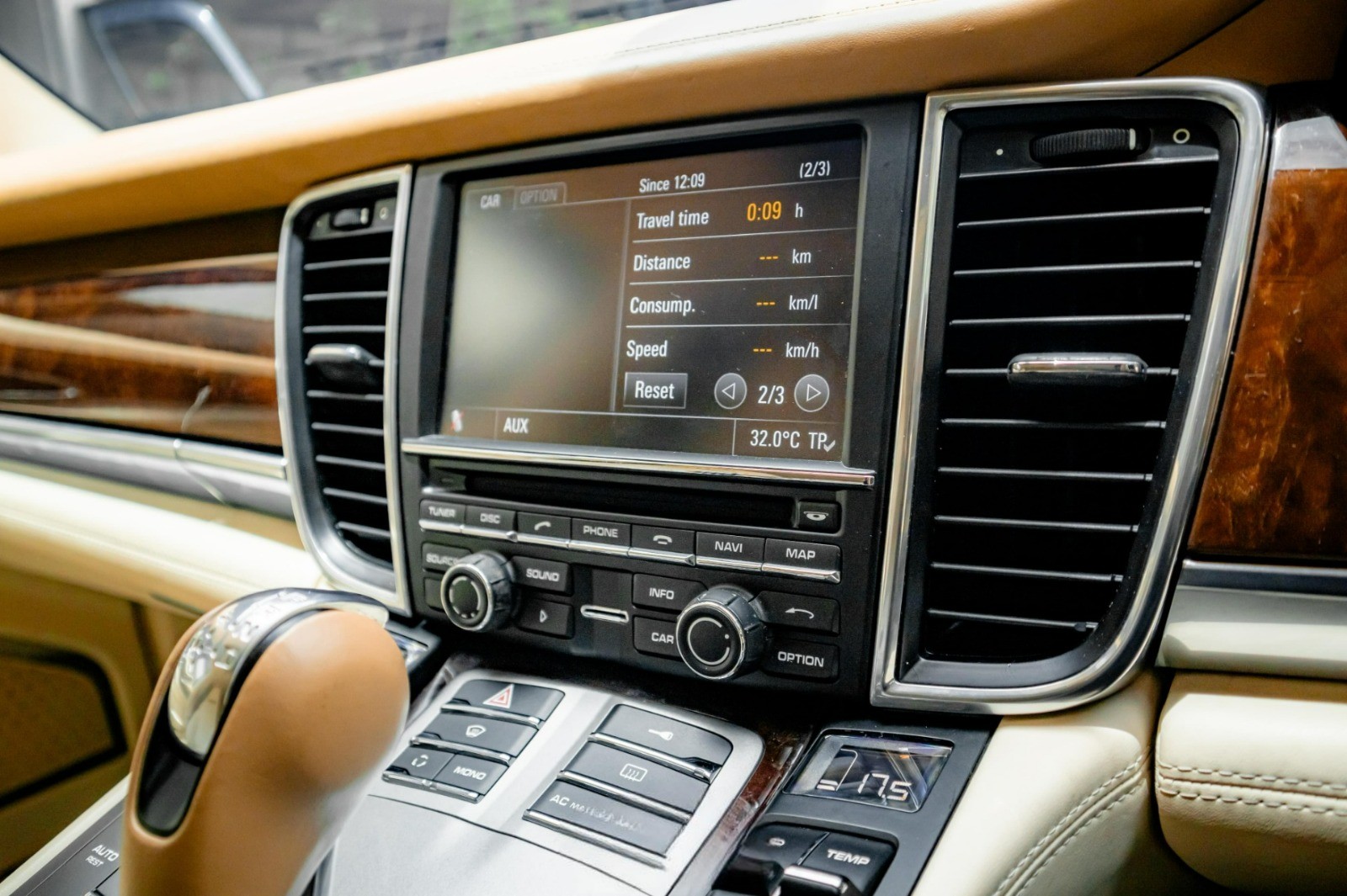 2011 Porsche Panamera Turbo PDK 2011 Porsche Panamera Turbo PDK