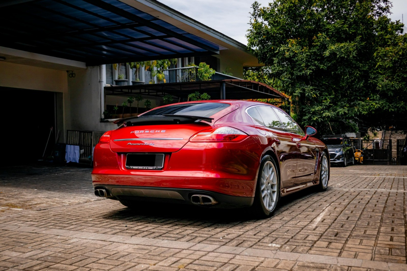 2011 Porsche Panamera Turbo PDK 2011 Porsche Panamera Turbo PDK