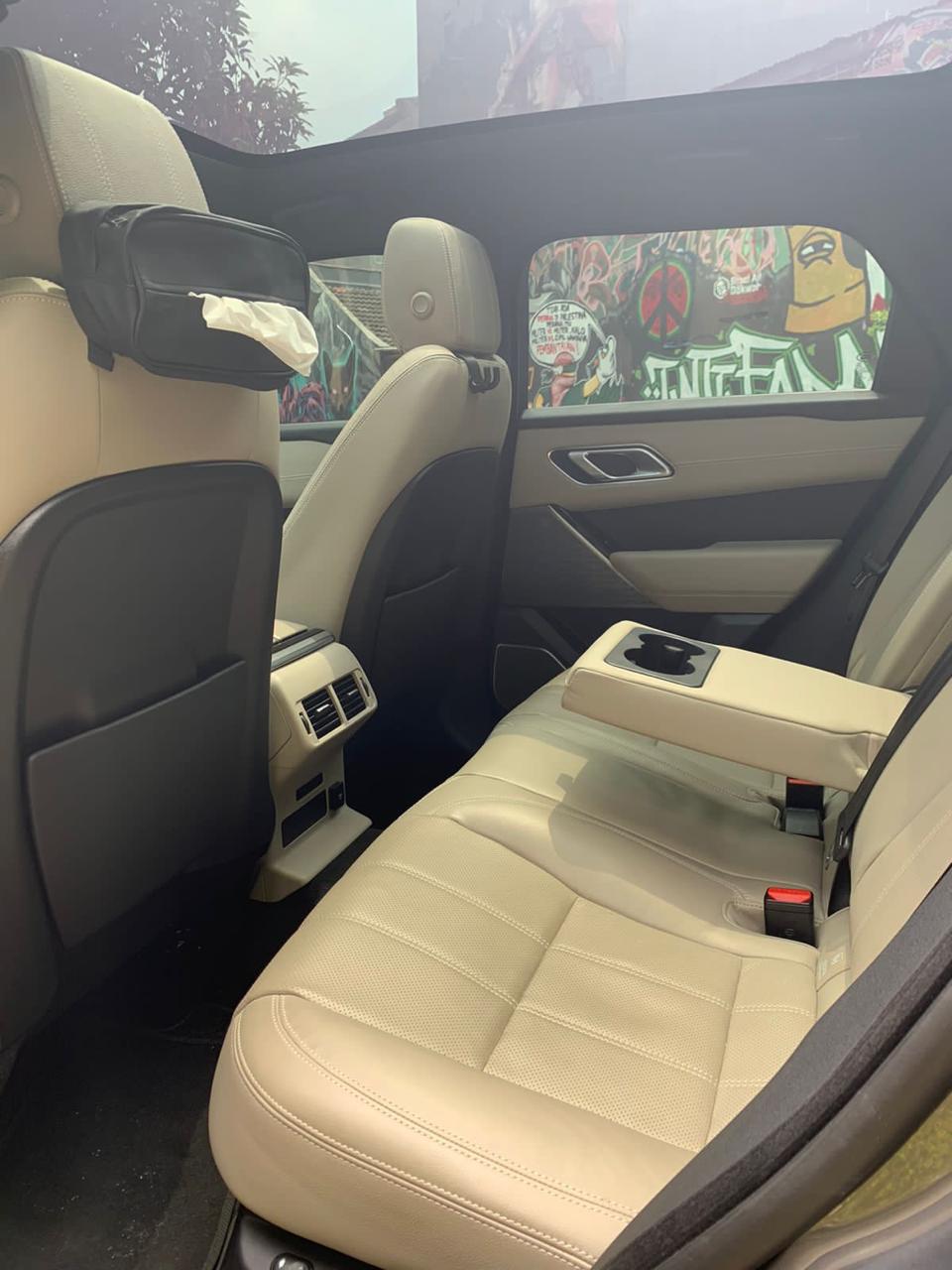 2019 Land Rover Range Rover Velar 3.0 SE R-Dynamic 2019 Land Rover Range Rover Velar 3.0 SE R-Dynamic