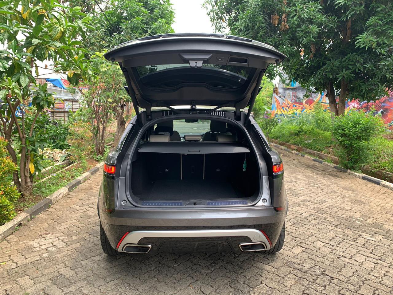 2019 Land Rover Range Rover Velar 3.0 SE R-Dynamic 2019 Land Rover Range Rover Velar 3.0 SE R-Dynamic