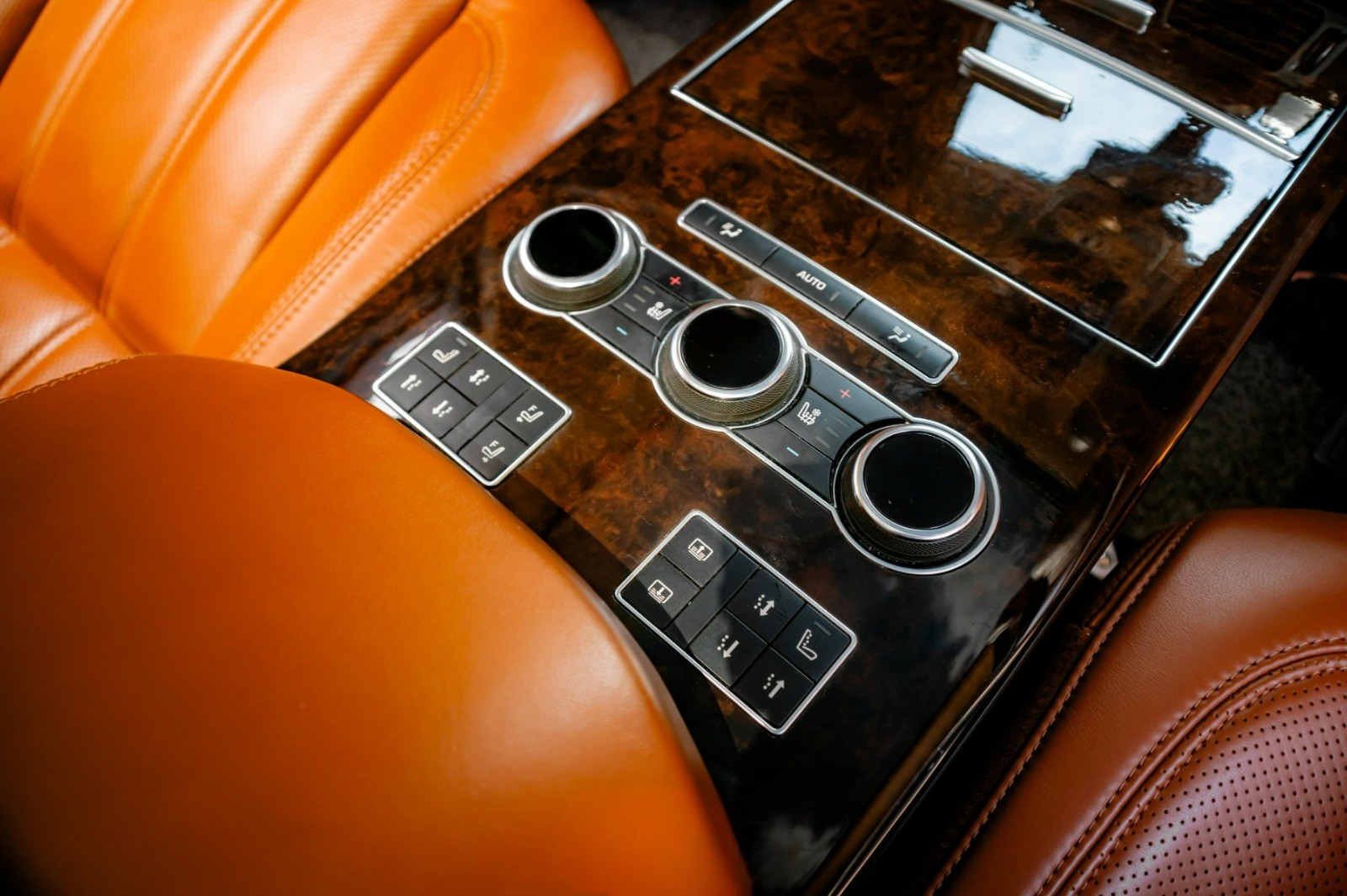 2013 Land Rover Range Rover Vogue 5.0 AUTOBIOGRAPHY AT 2013 Land Rover Range Rover Vogue 5.0 AUTOBIOGRAPHY AT