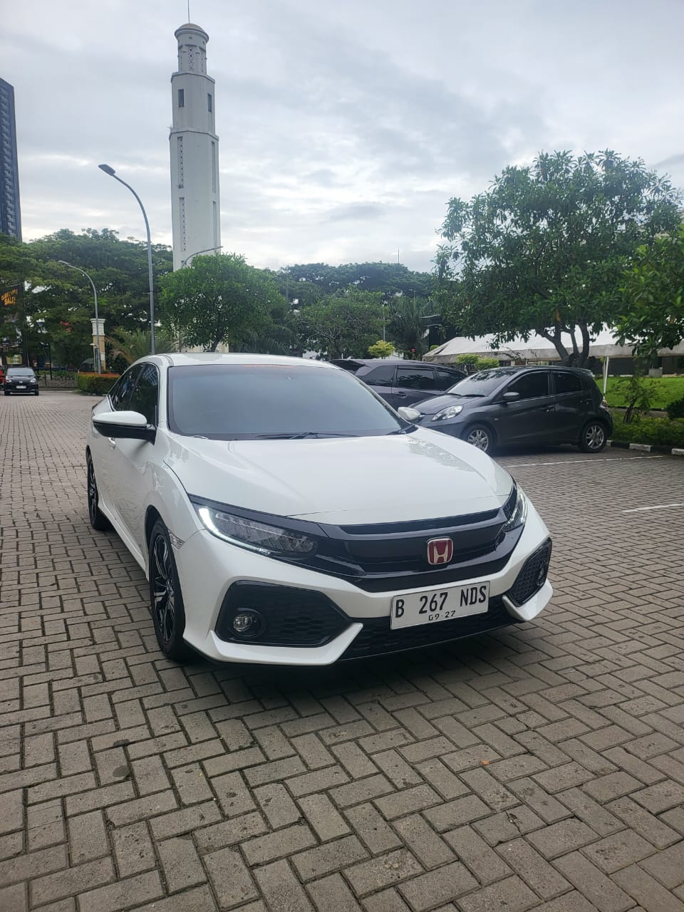 2017 Honda Civic Hatchback Bekas 2017 Honda Civic Hatchback Bekas