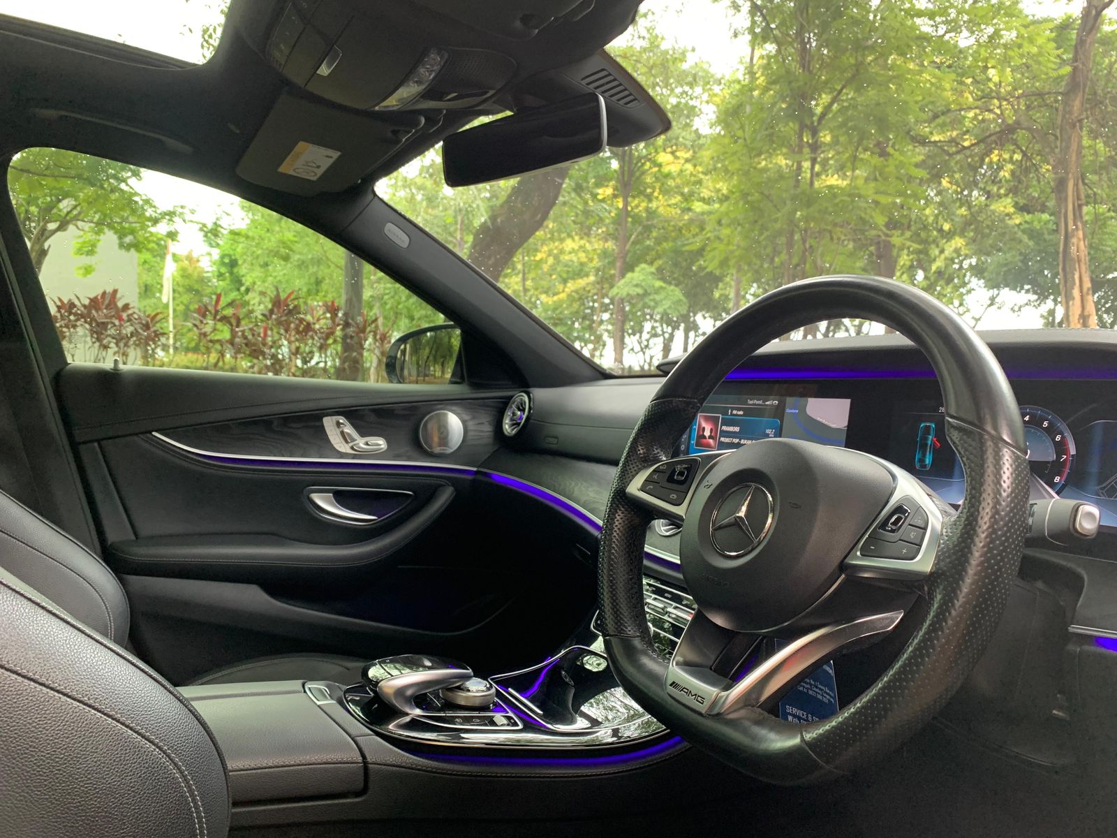 2017 Mercedes Benz E-Class  E 300 AVANTGARDE AMG 2017 Mercedes Benz E-Class  E 300 AVANTGARDE AMG