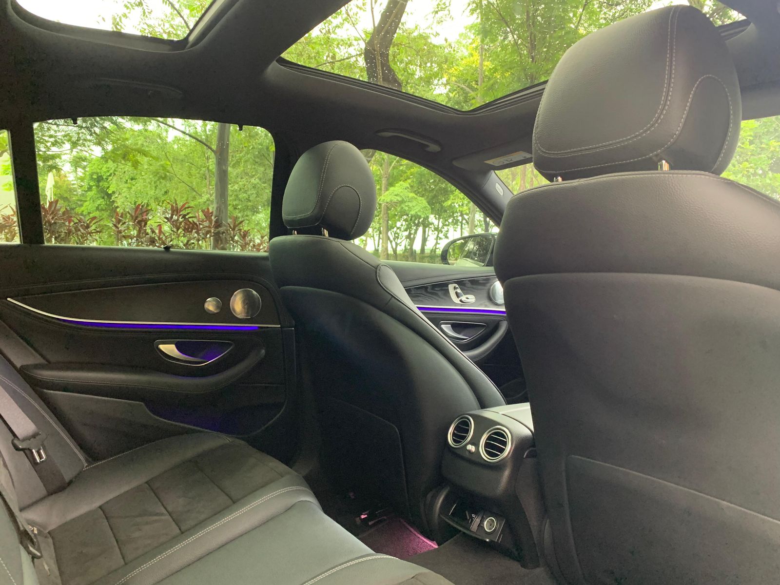 2017 Mercedes Benz E-Class  E 300 AVANTGARDE AMG 2017 Mercedes Benz E-Class  E 300 AVANTGARDE AMG