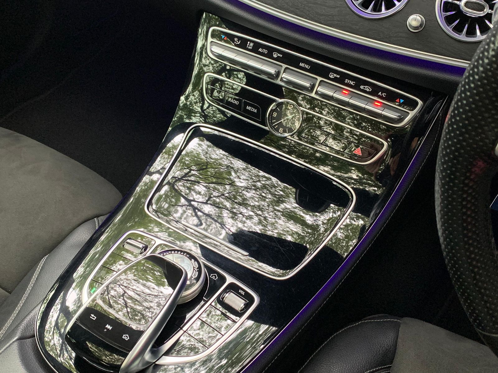 2017 Mercedes Benz E-Class  E 300 AVANTGARDE AMG 2017 Mercedes Benz E-Class  E 300 AVANTGARDE AMG