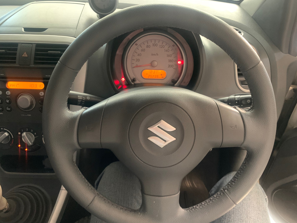 2014 Suzuki Splash 2014 Suzuki Splash