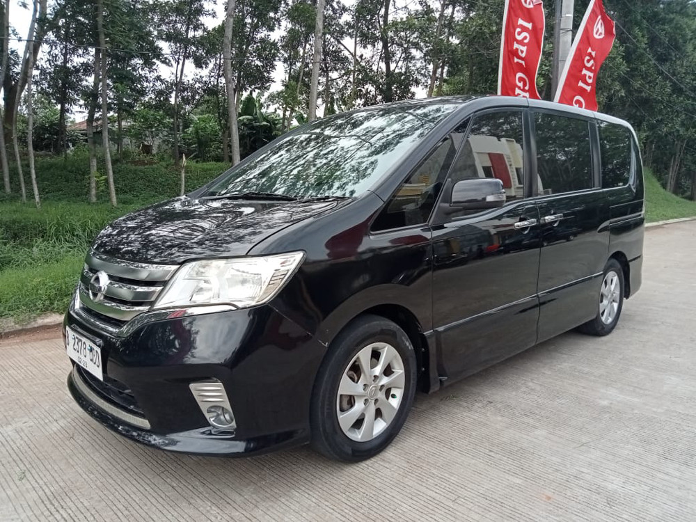 2013 Nissan Serena 2013 Nissan Serena