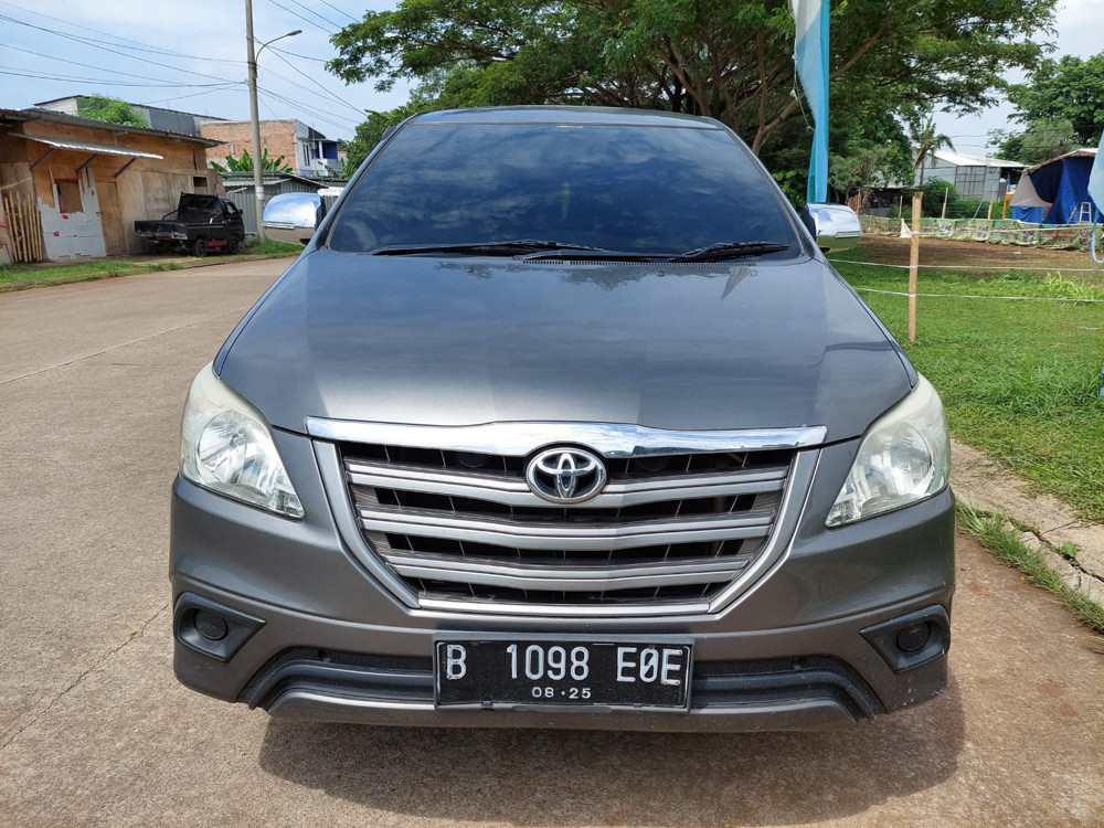 2015 Toyota Kijang Innova 2015 Toyota Kijang Innova