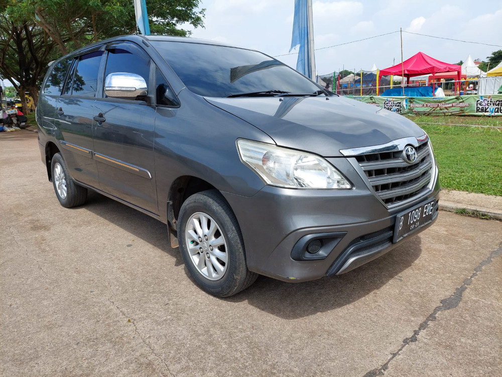 2015 Toyota Kijang Innova 2015 Toyota Kijang Innova