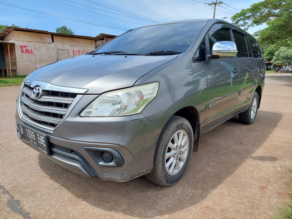 2015 Toyota Kijang Innova 2015 Toyota Kijang Innova