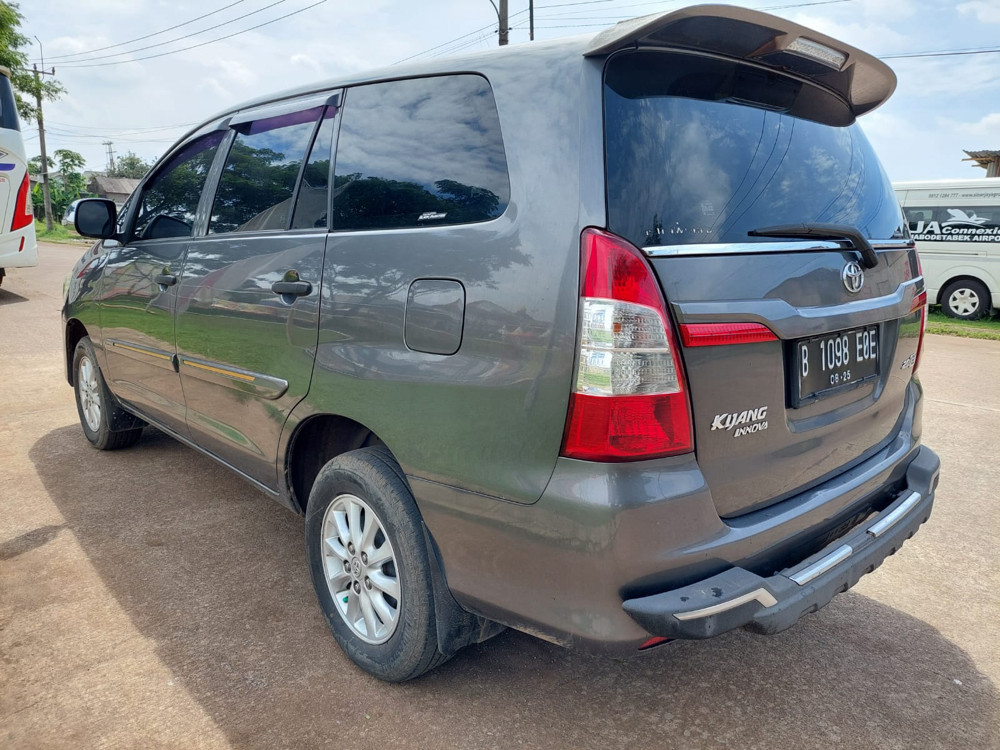 2015 Toyota Kijang Innova 2015 Toyota Kijang Innova