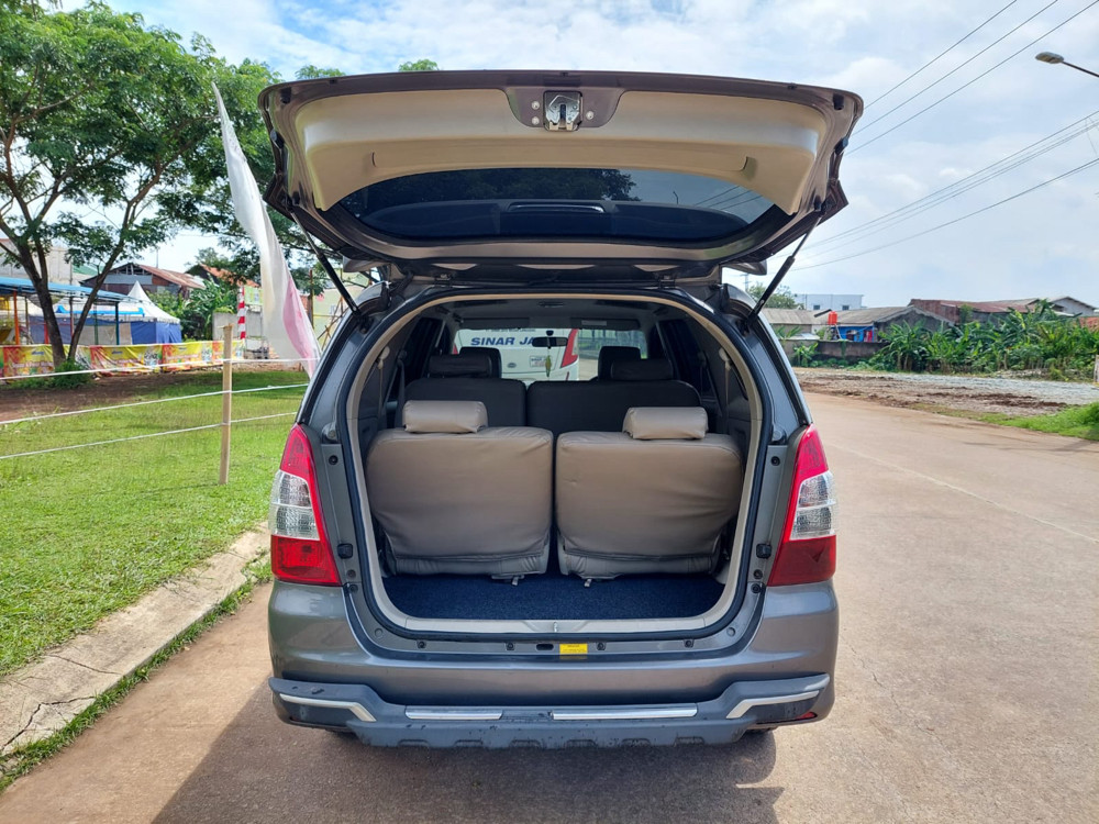 2015 Toyota Kijang Innova 2015 Toyota Kijang Innova