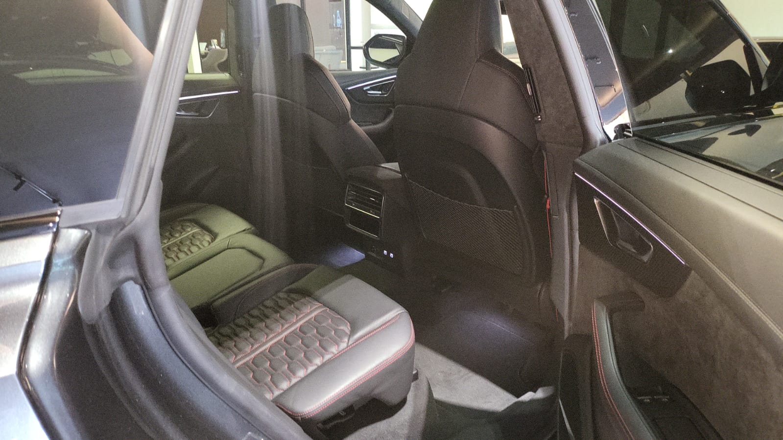 2021 Audi Q8 RS 3.0L 2021 Audi Q8 RS 3.0L