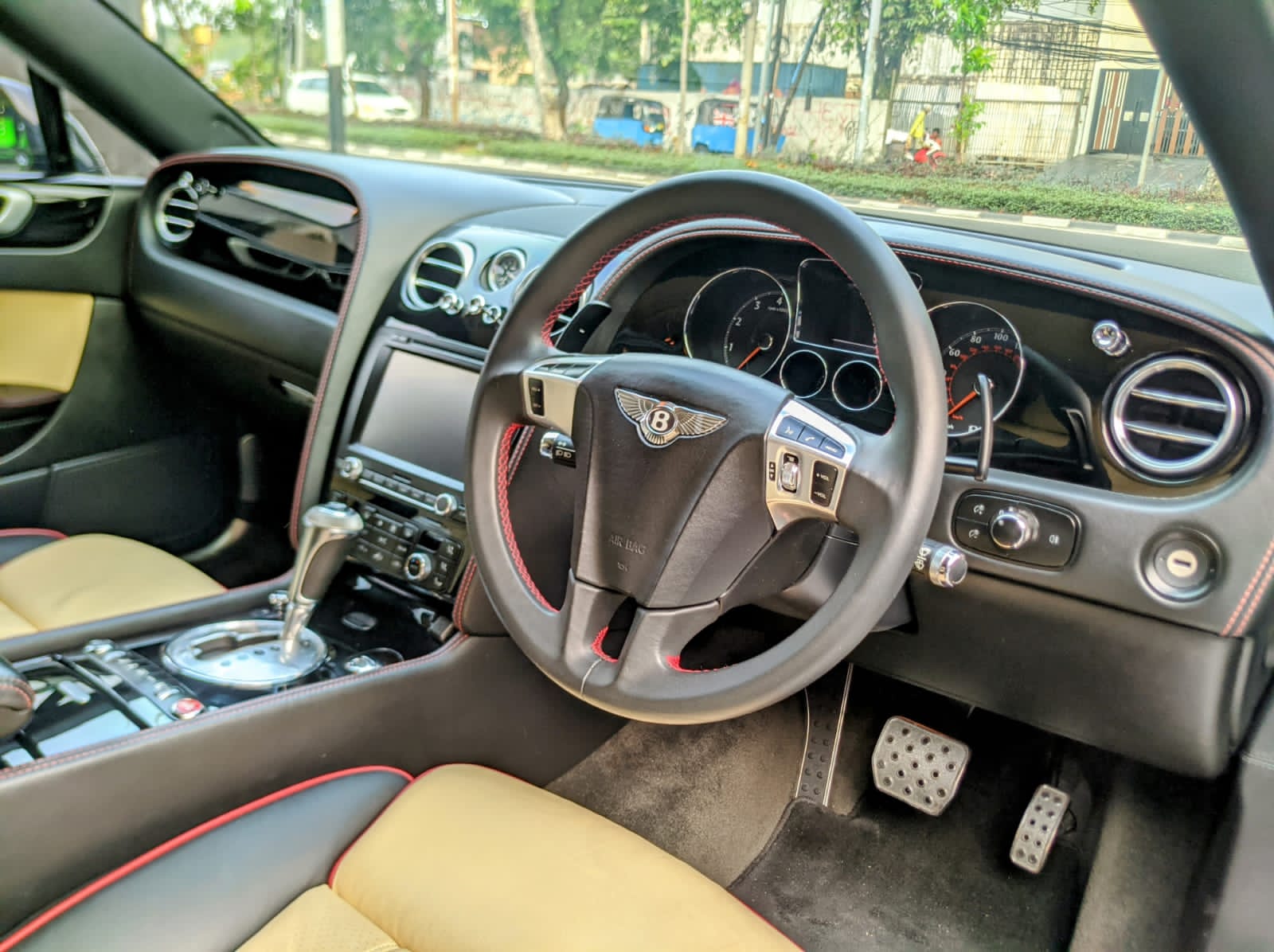 2012 Bentley Flying Spur 6.0 L W12 2012 Bentley Flying Spur 6.0 L W12