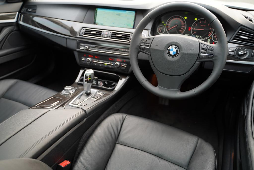 2013 BMW 5 Series Sedan  528i F10 LUXURY 2013 BMW 5 Series Sedan  528i F10 LUXURY