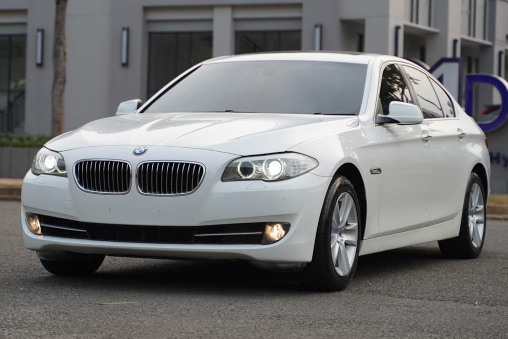 2013 BMW 5 Series Sedan  528i F10 LUXURY 2013 BMW 5 Series Sedan  528i F10 LUXURY