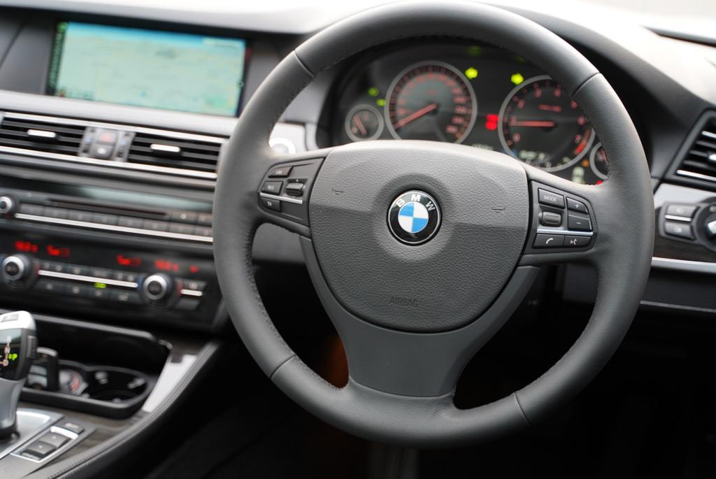 2013 BMW 5 Series Sedan  528i F10 LUXURY 2013 BMW 5 Series Sedan  528i F10 LUXURY