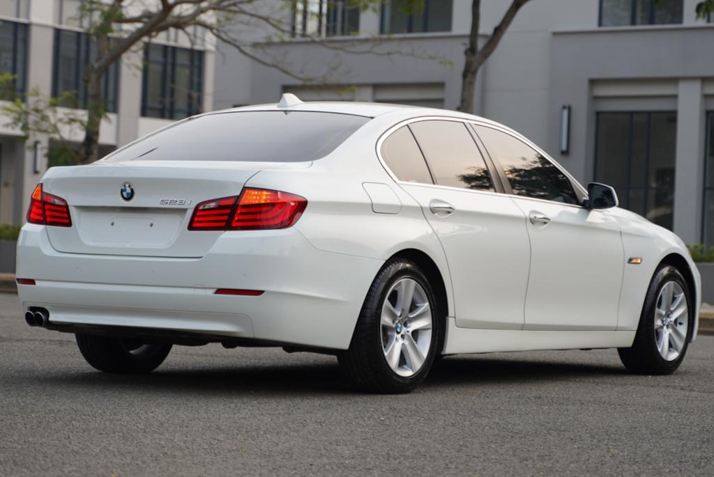 2013 BMW 5 Series Sedan  528i F10 LUXURY 2013 BMW 5 Series Sedan  528i F10 LUXURY