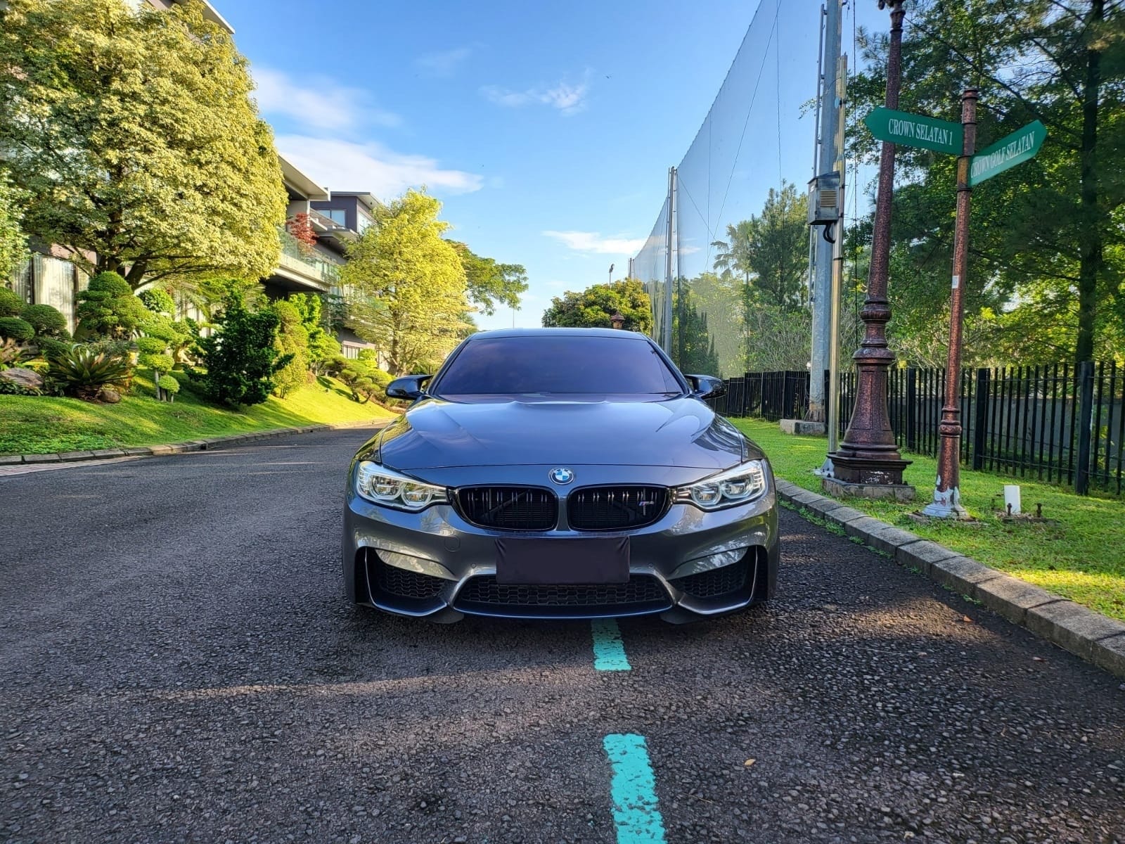 2015 BMW M4 Coupe  3.0 L AT 2015 BMW M4 Coupe  3.0 L AT