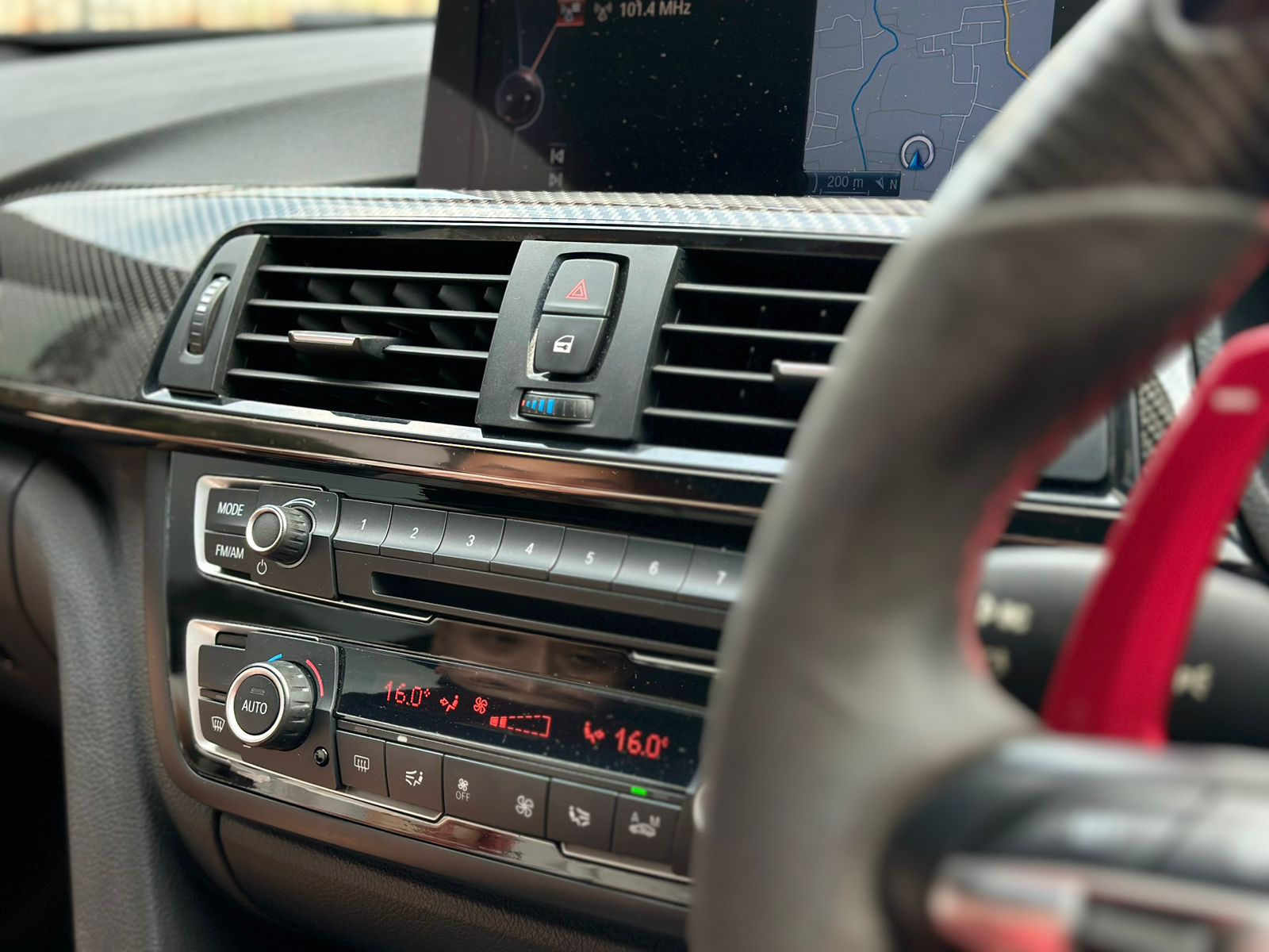 2015 BMW M4 Coupe  3.0 L AT 2015 BMW M4 Coupe  3.0 L AT