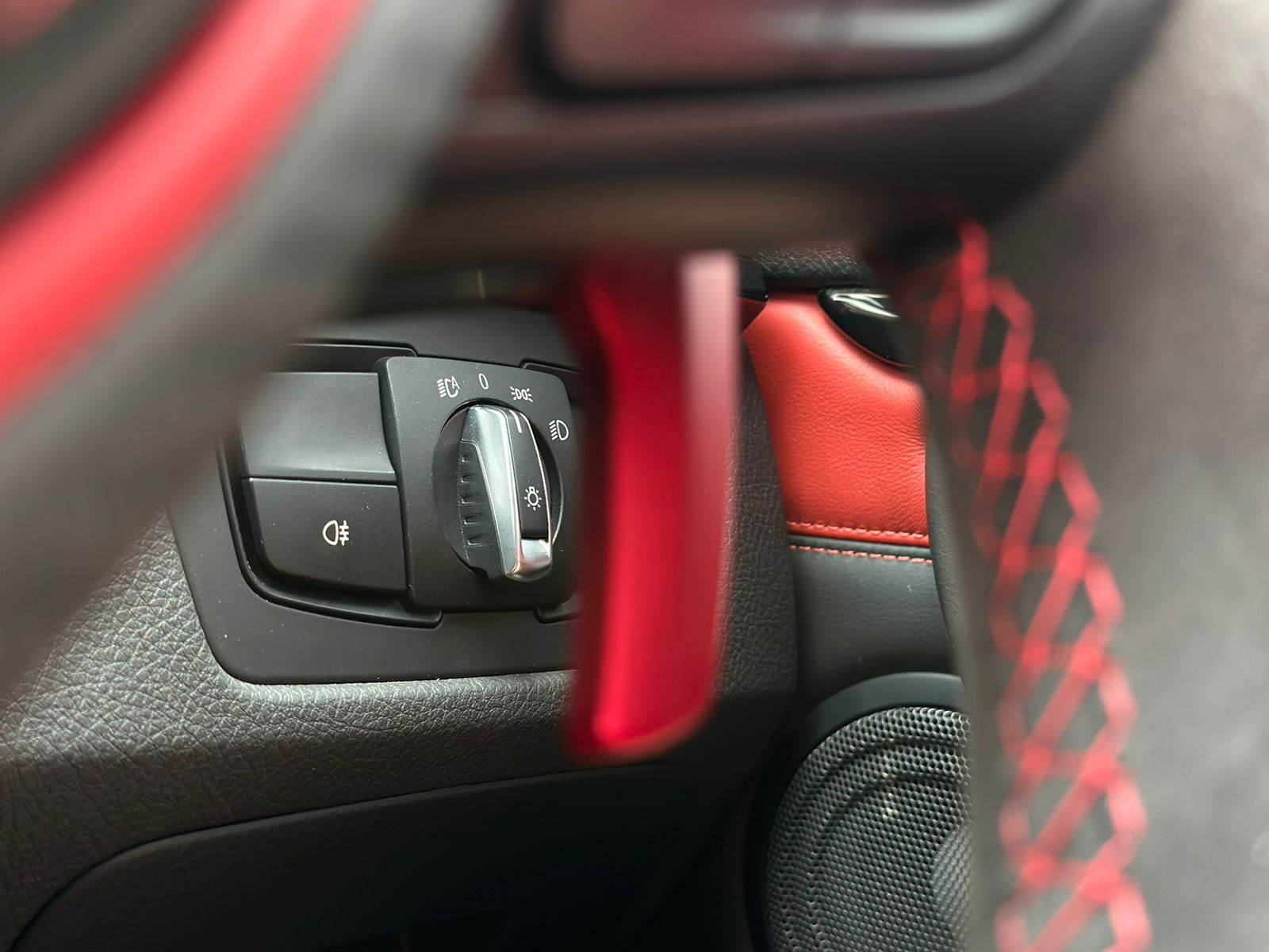 2015 BMW M4 Coupe  3.0 L AT 2015 BMW M4 Coupe  3.0 L AT