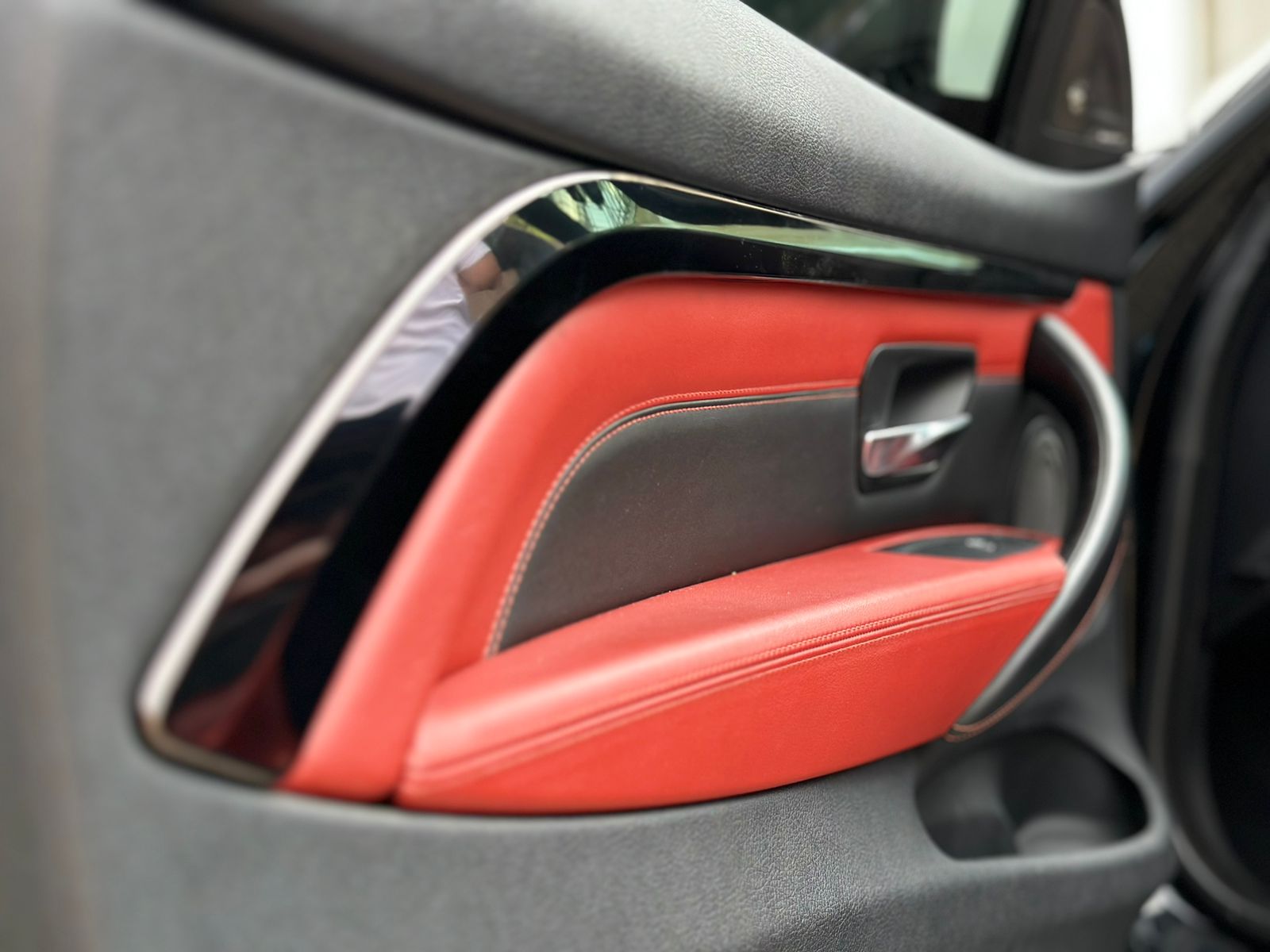 2015 BMW M4 Coupe  3.0 L AT 2015 BMW M4 Coupe  3.0 L AT